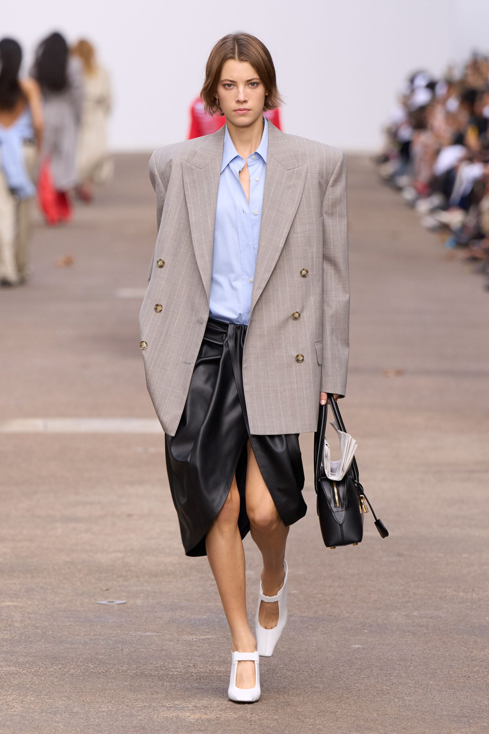 gray wool long-sleeve collared oversized striped blazer