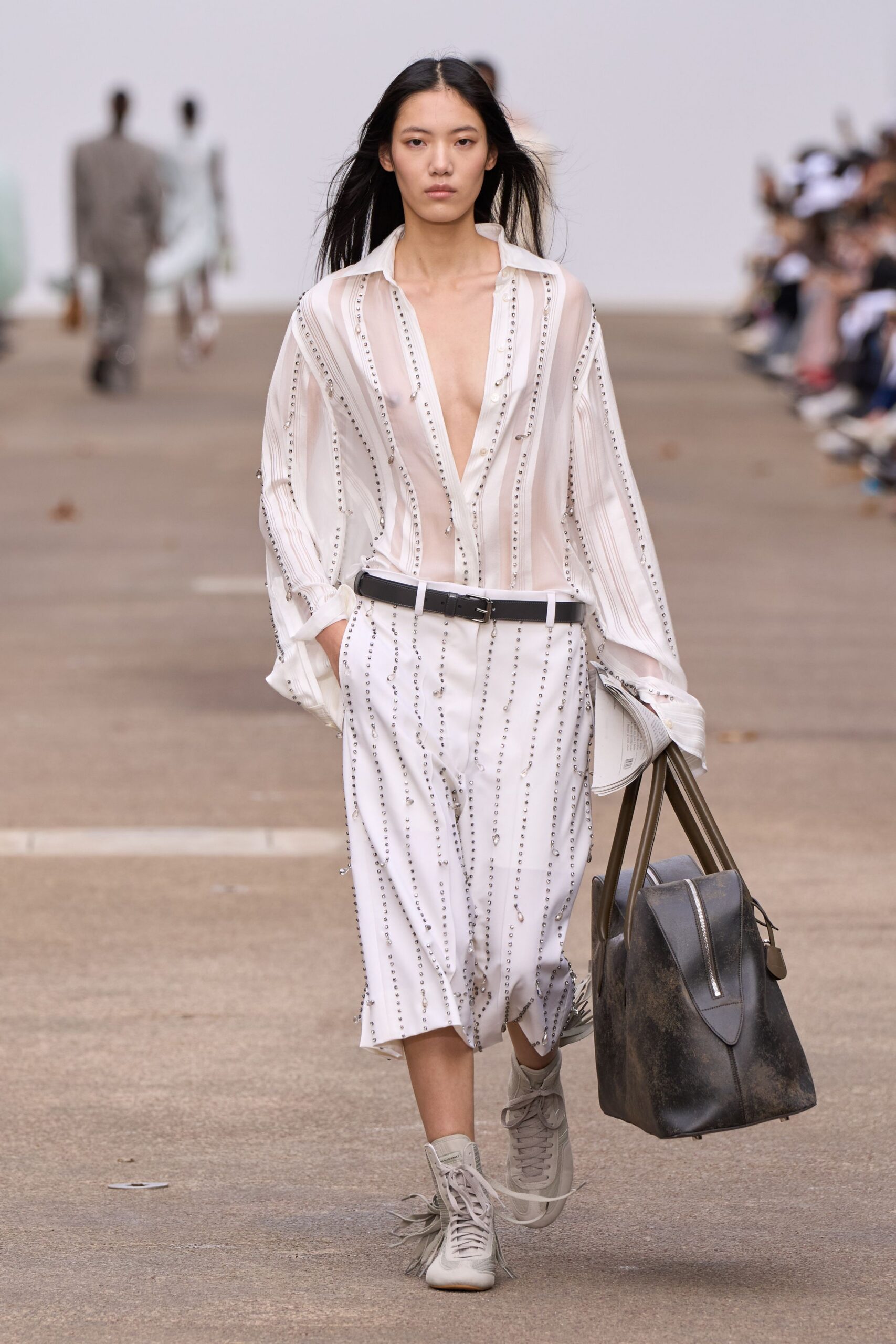 Stella McCartney Spring 2025 Ready-to-Wear Look 18