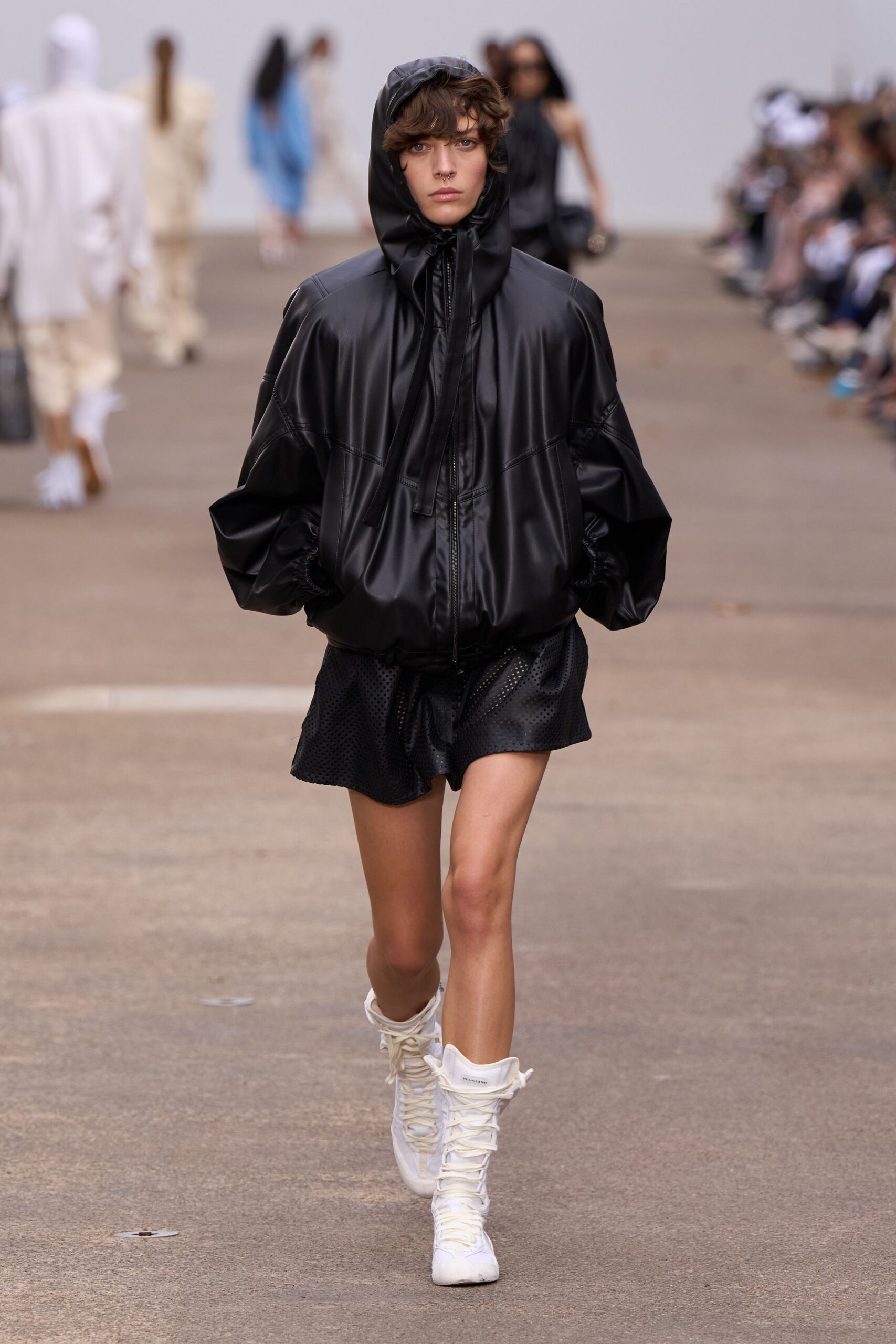 Stella McCartney Spring 2025 Ready-to-Wear Look 39