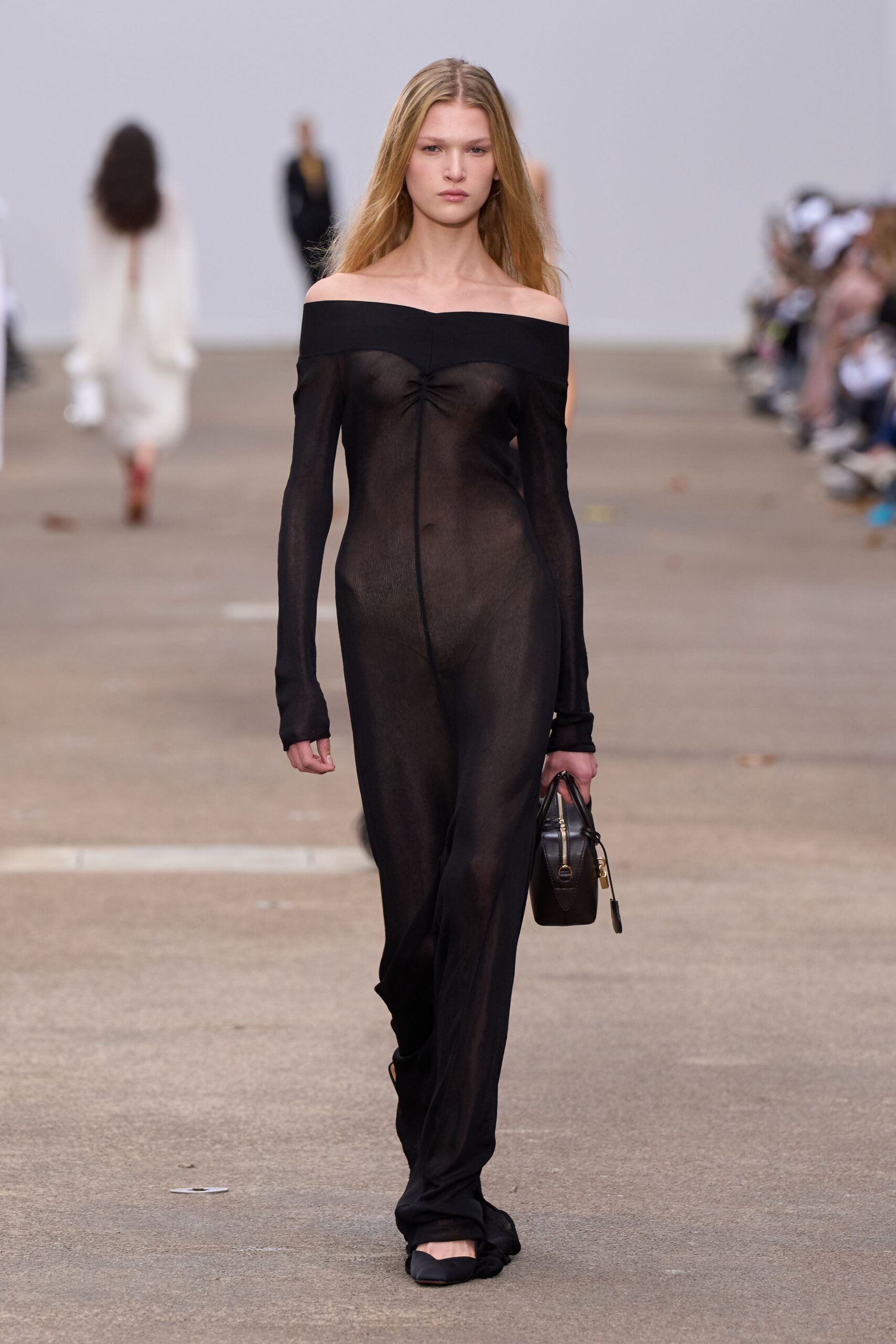 Stella McCartney Spring 2025 Ready-to-Wear Look 45