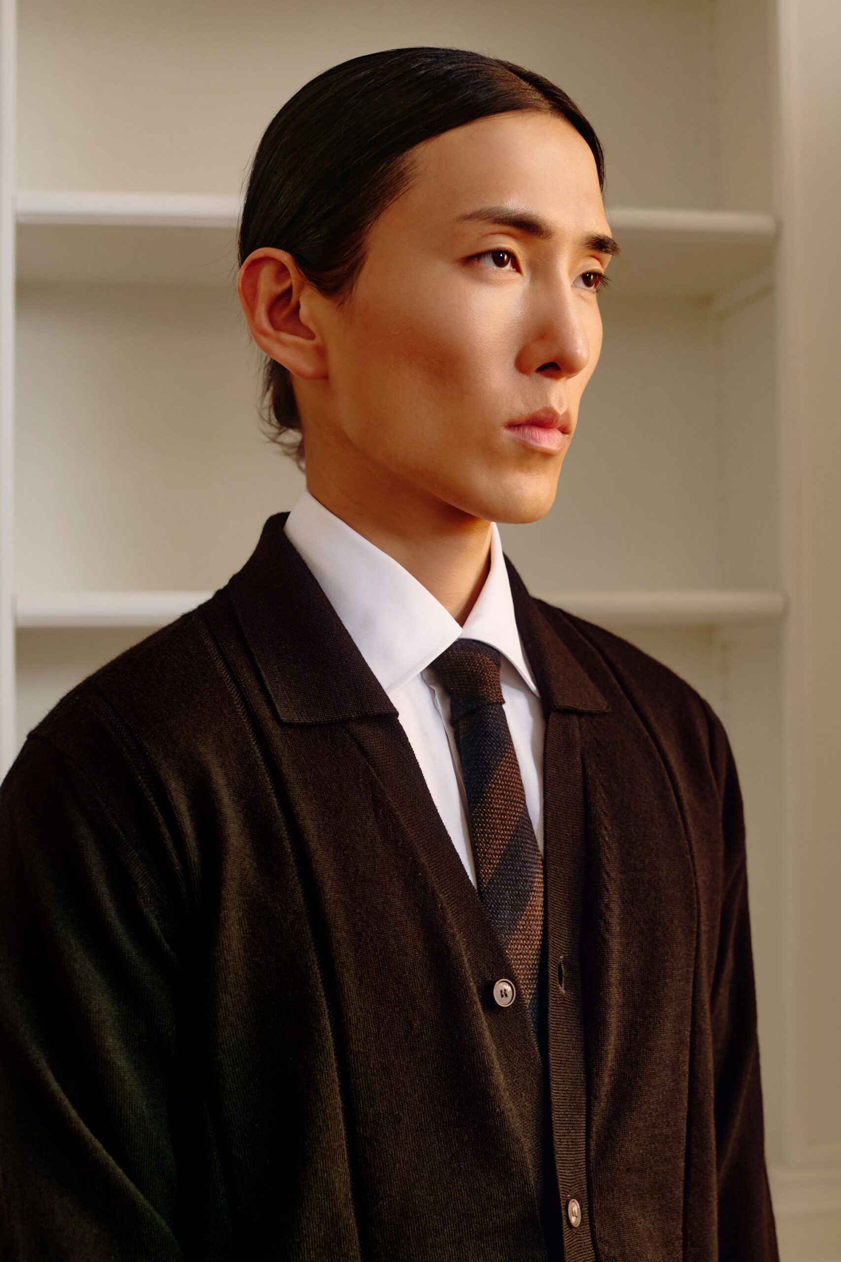 black wool long-sleeve collared fitted cardigan