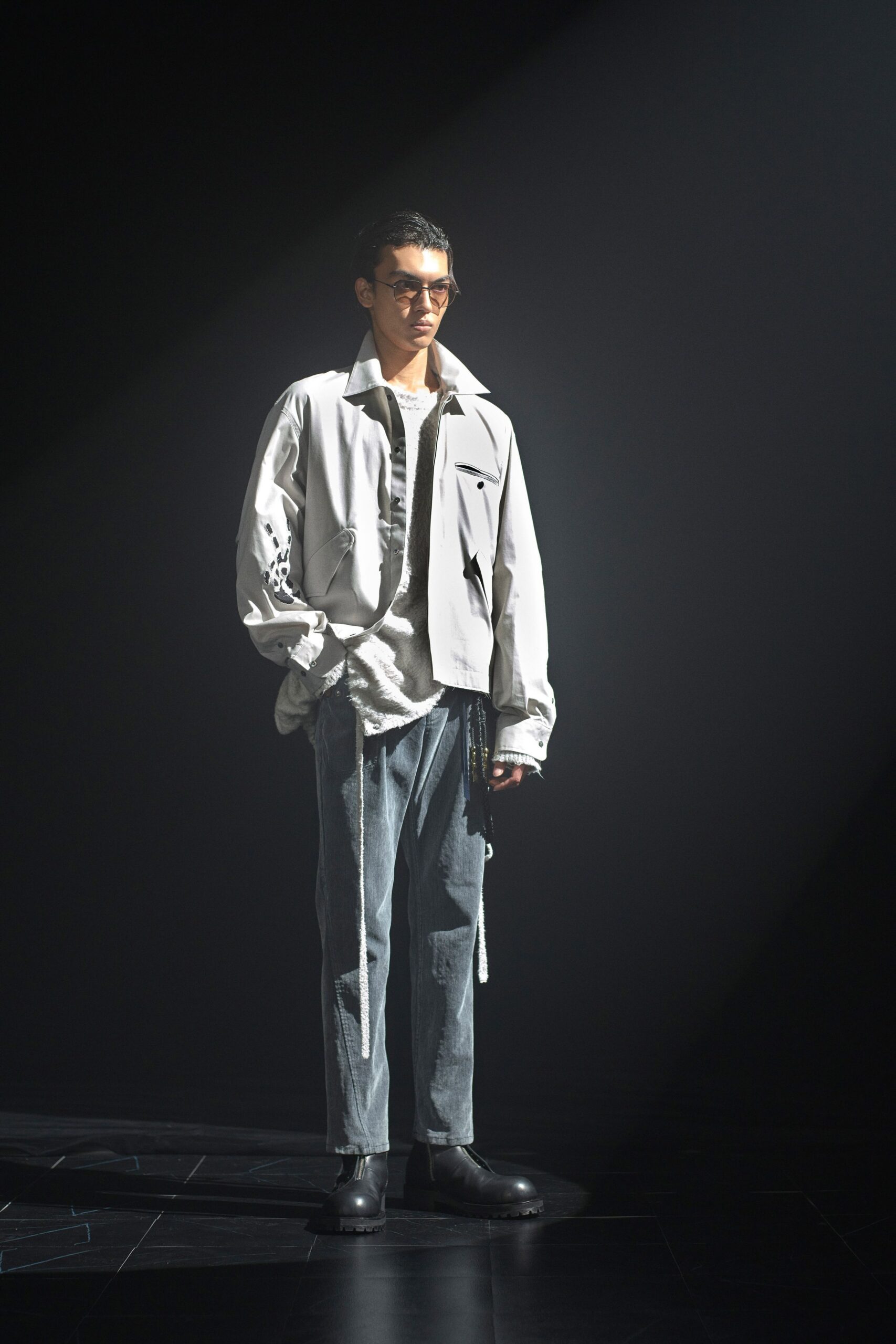 white cotton long-sleeve collared relaxed zippered jacket