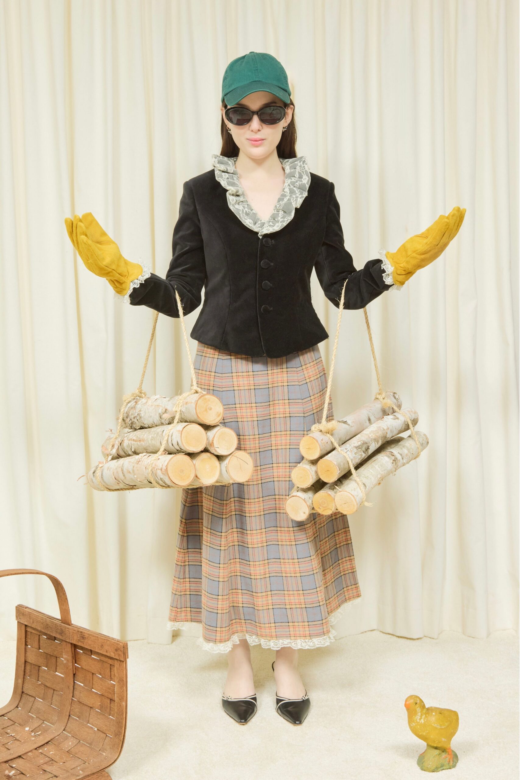 black velvet long-sleeve collared fitted buttoned blazer