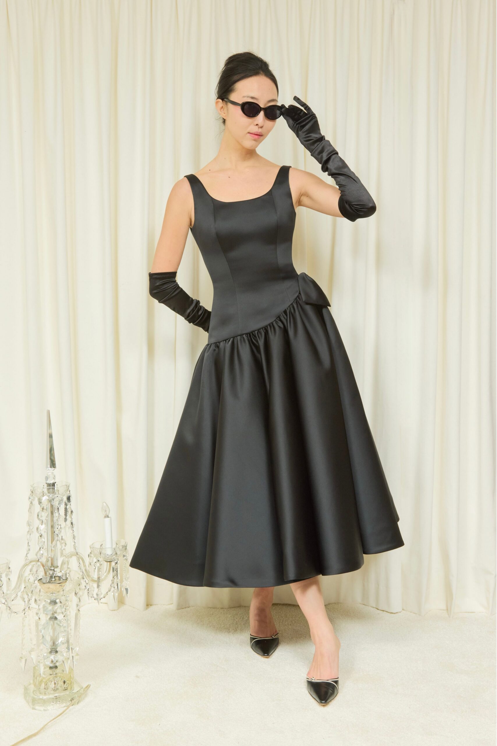 black satin fitted gloves