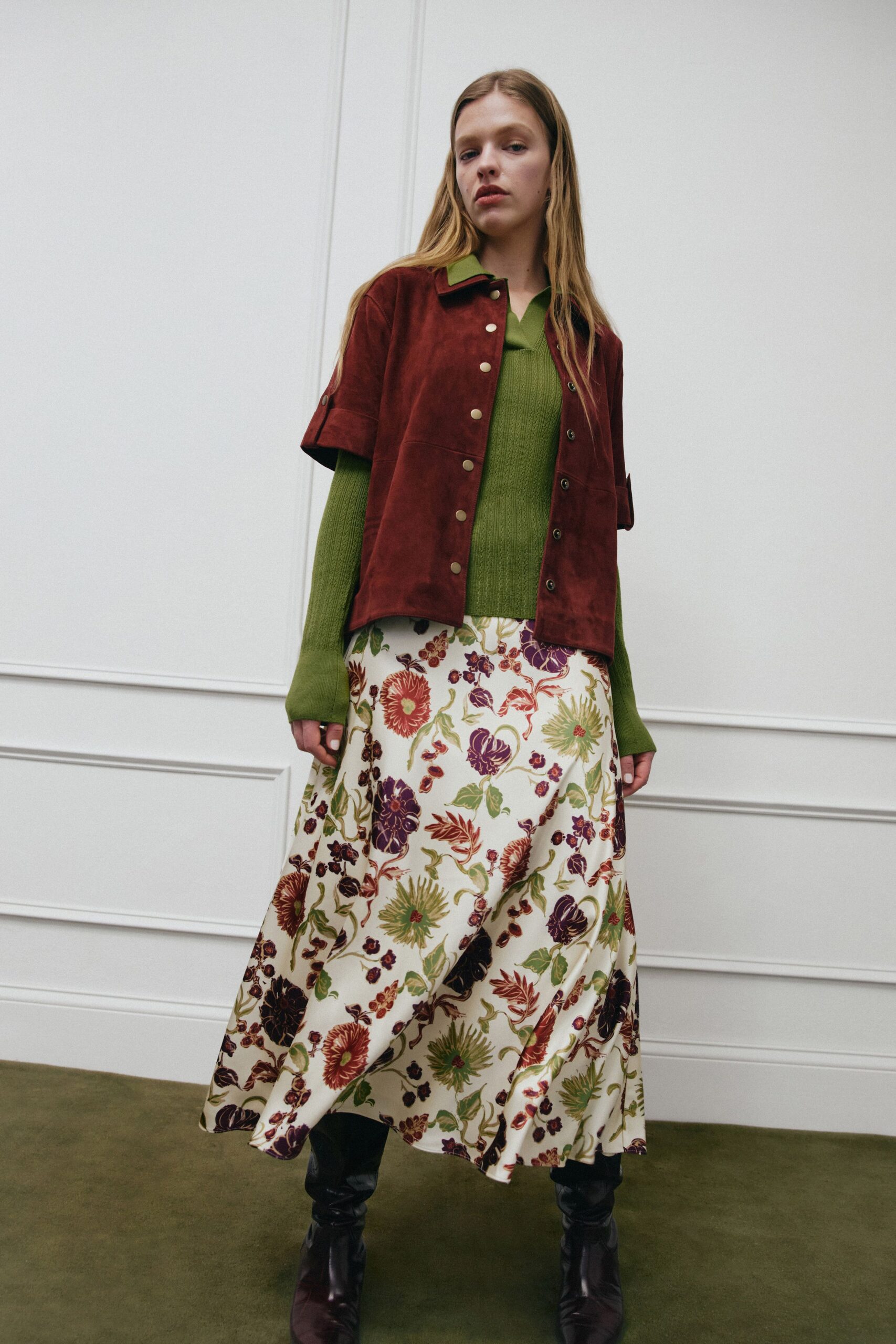 brown suede short-sleeve collared relaxed buttoned jacket