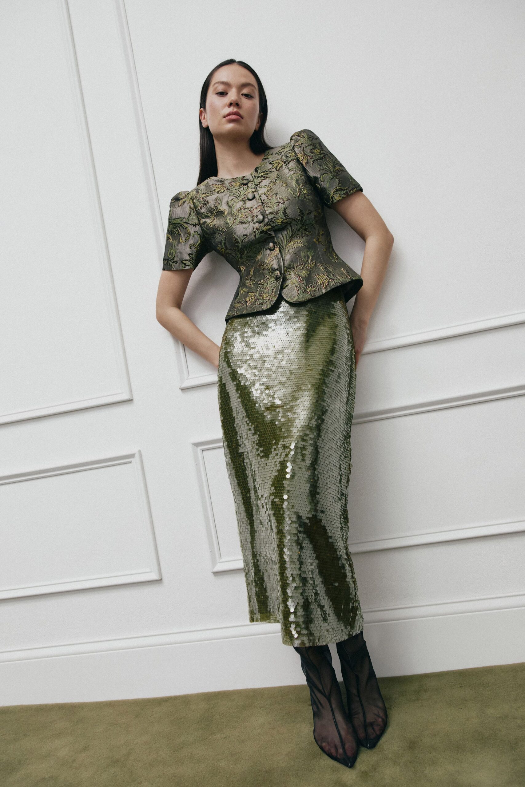 green sequin short-sleeve collared fitted embroidered top