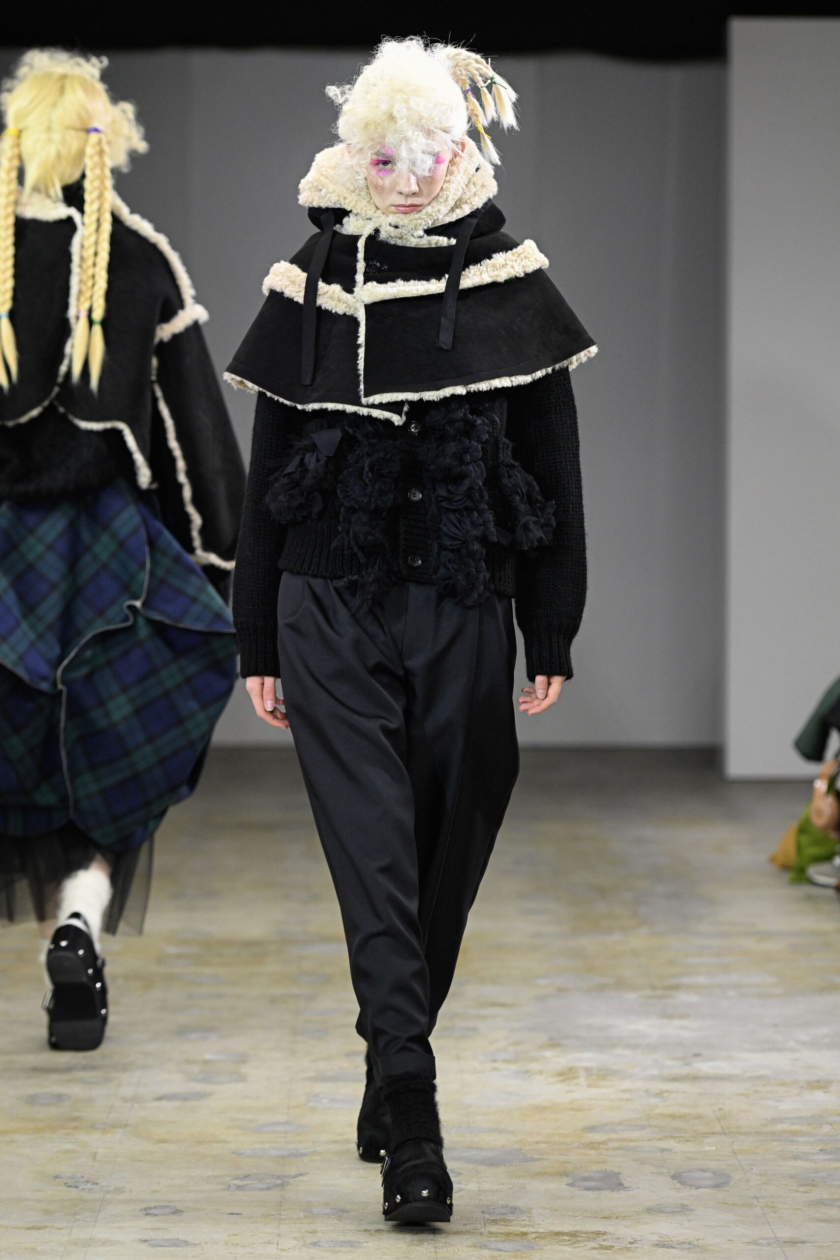 black wool long-sleeve collared relaxed layered fringed jacket