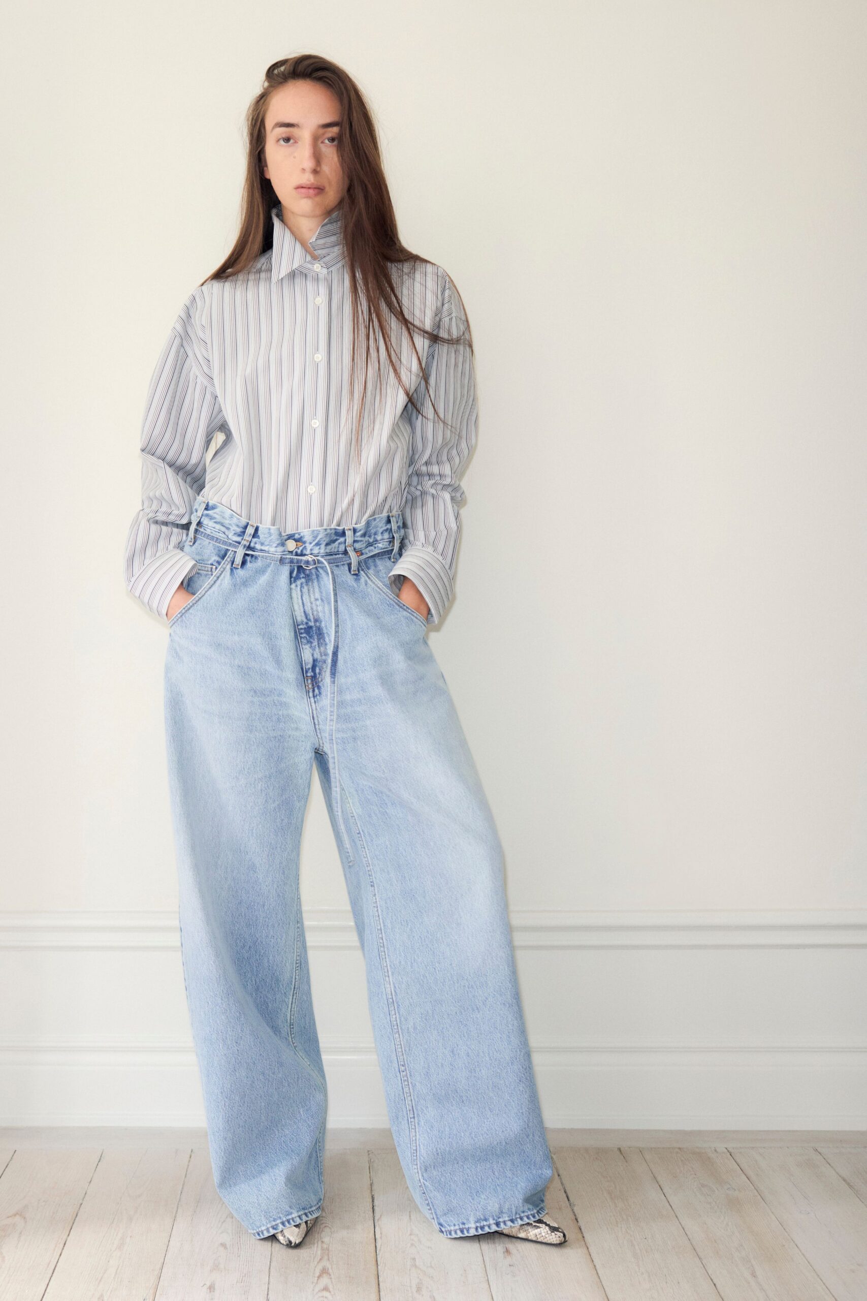 relaxed striped shirt and wide-leg jeans