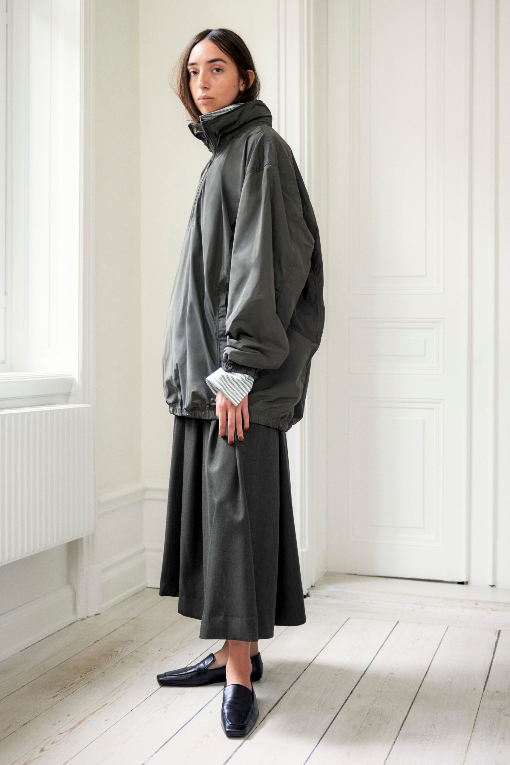 gray cotton long-sleeve collared oversized jacket
