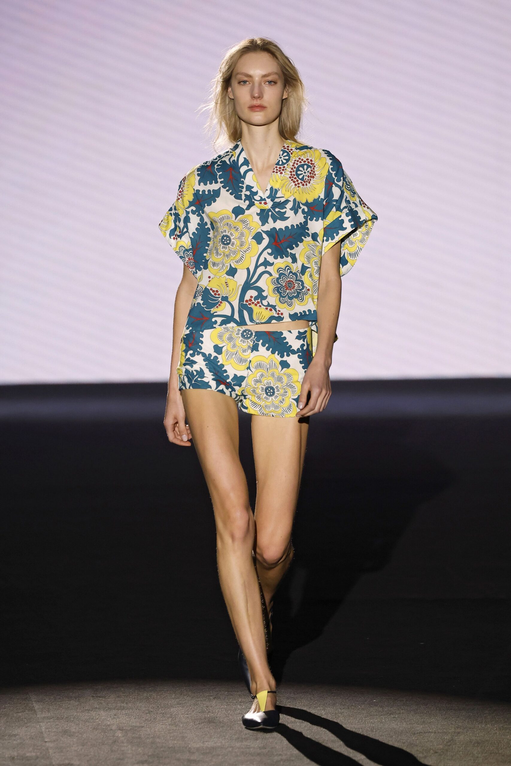 floral top and shorts outfit