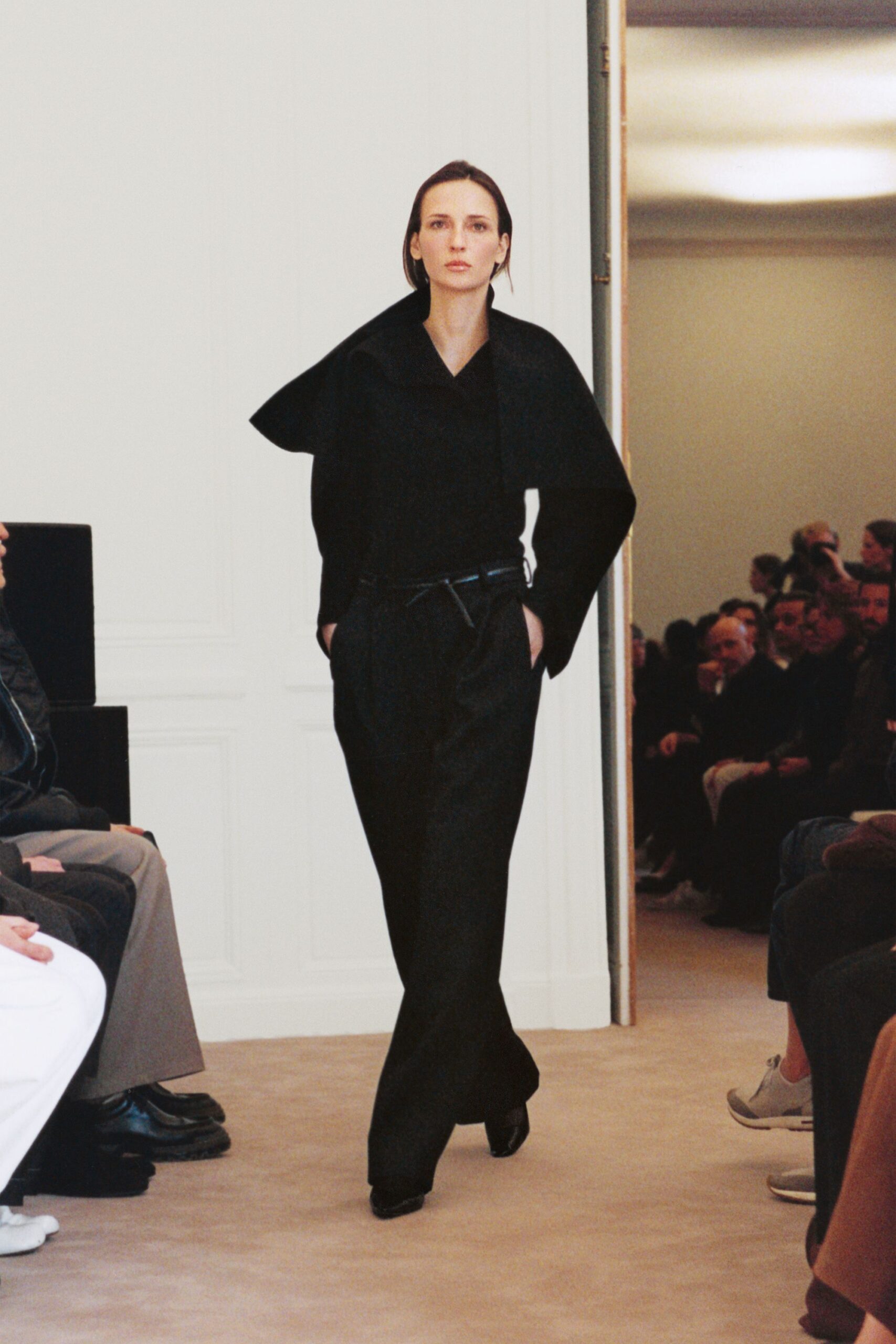 black wool long-sleeve v-neck fitted top