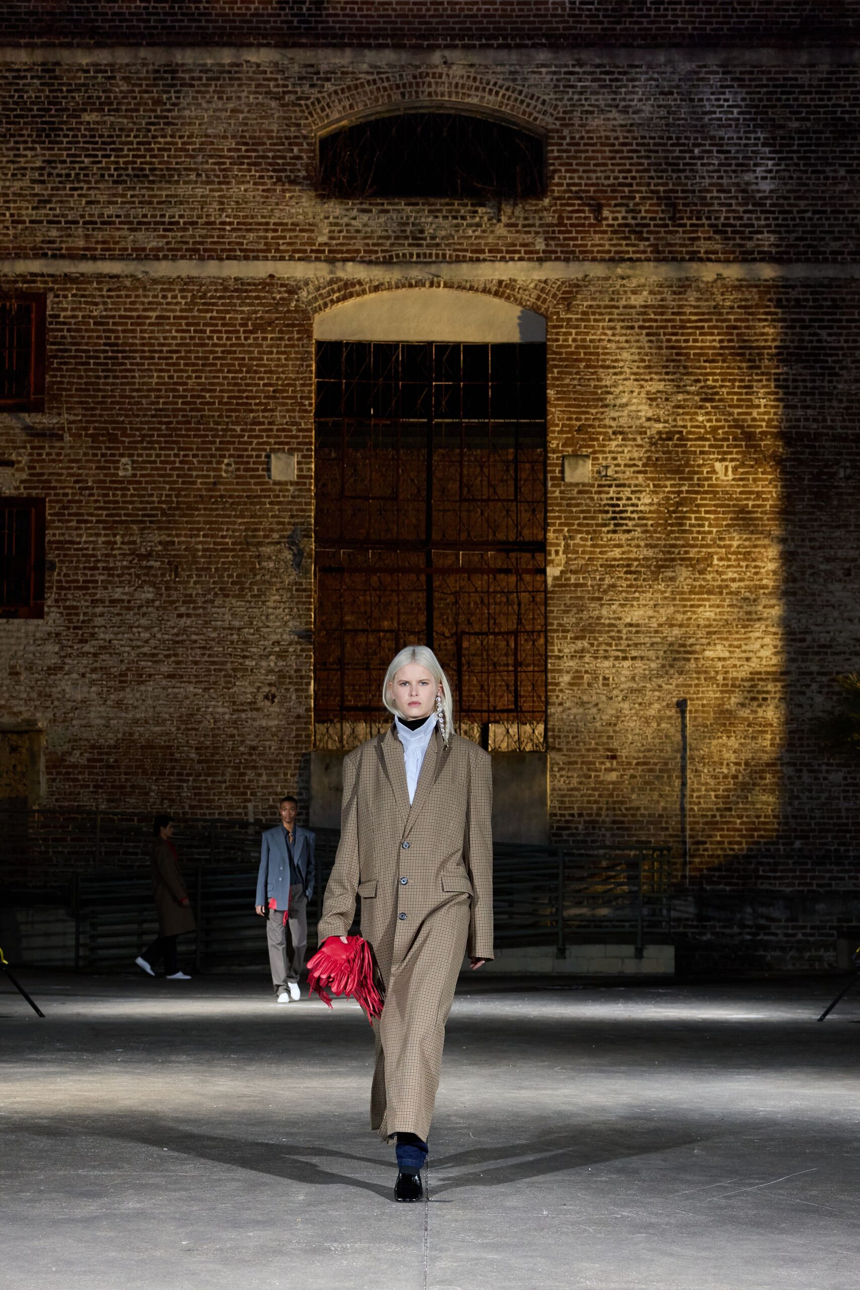 brown wool long-sleeve collared tailored checked suit