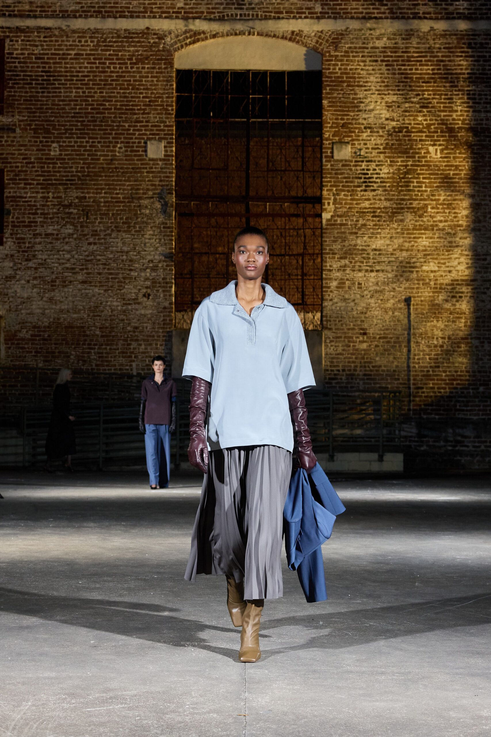 blue cotton long-sleeve structured jacket