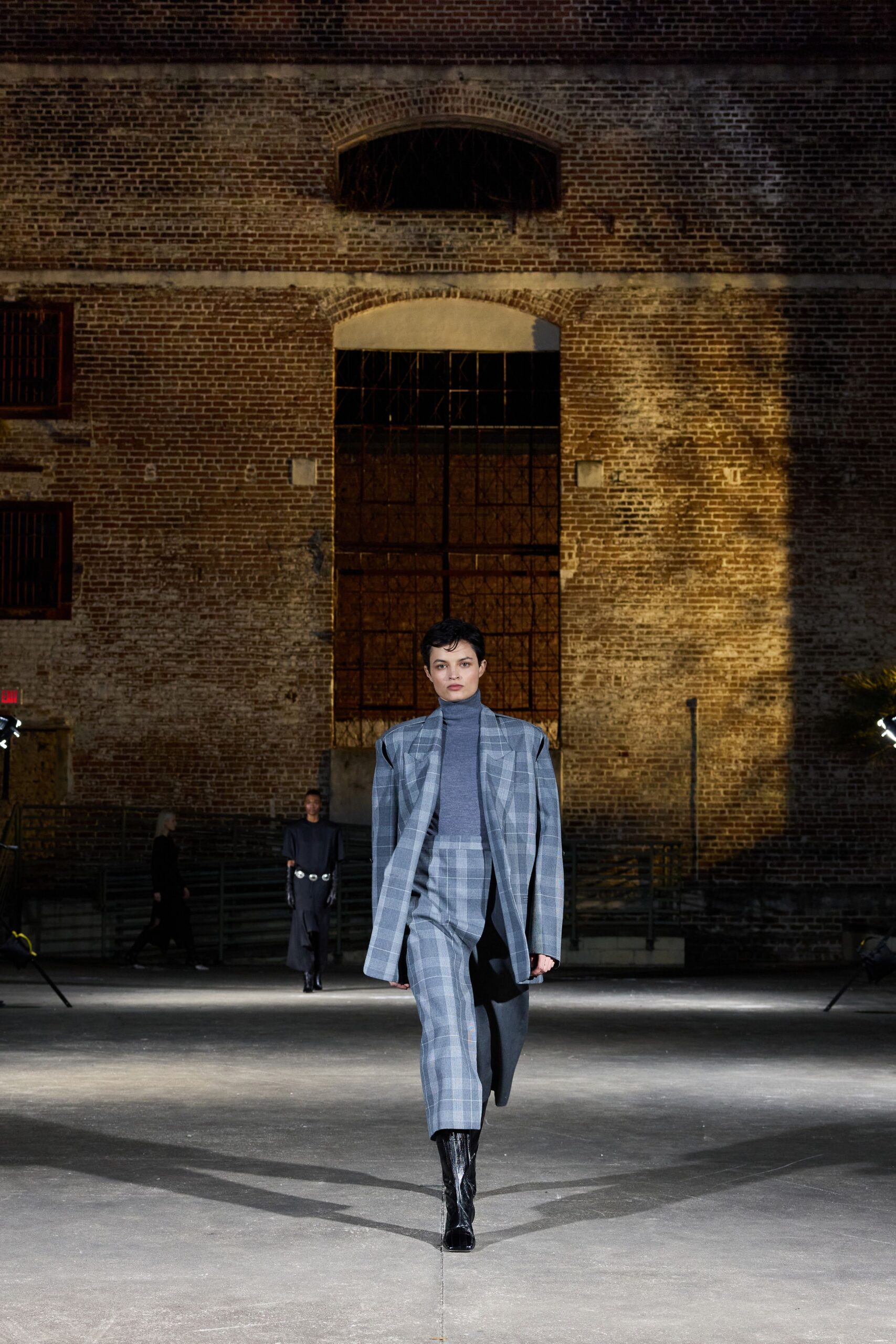 gray wool long-sleeve collared structured checked suit