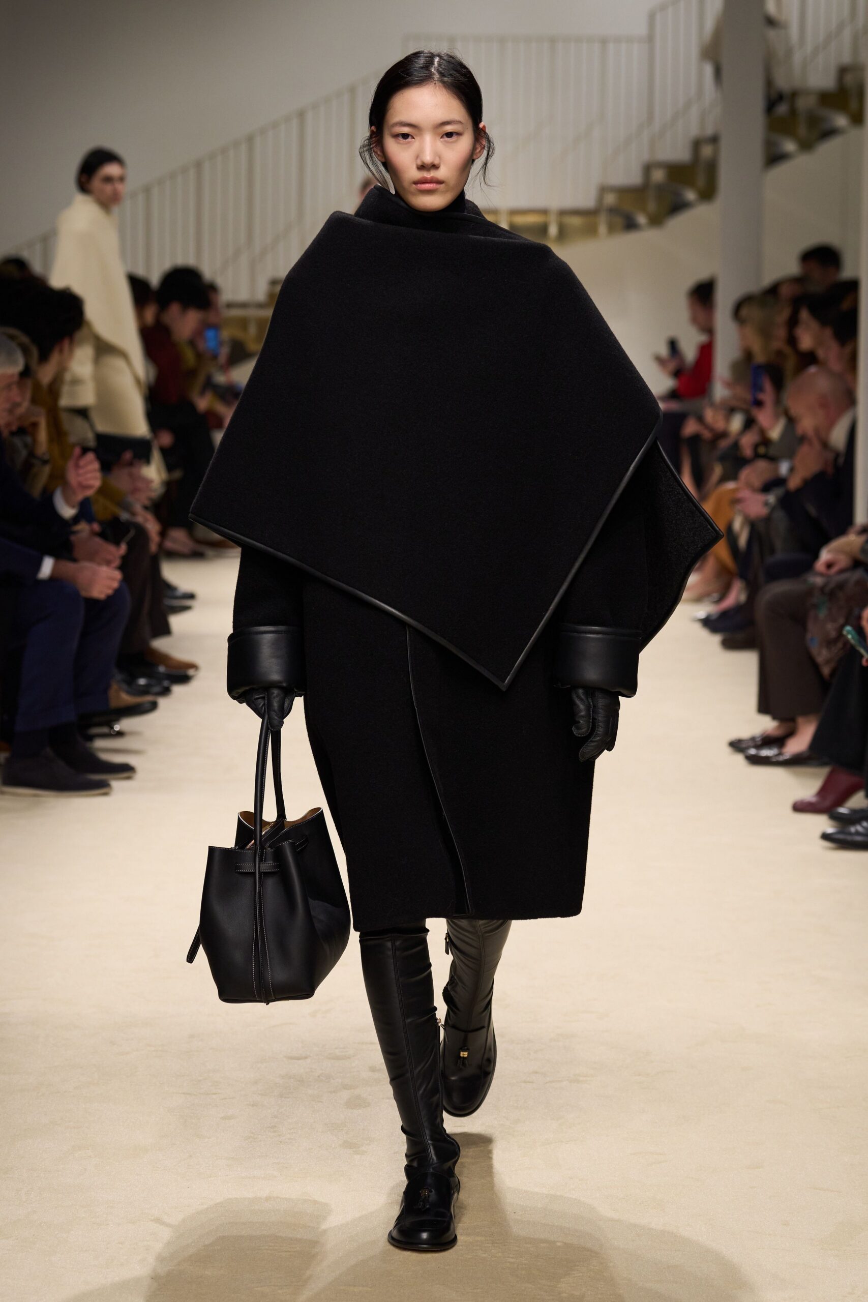 black wool long-sleeve collared relaxed coat