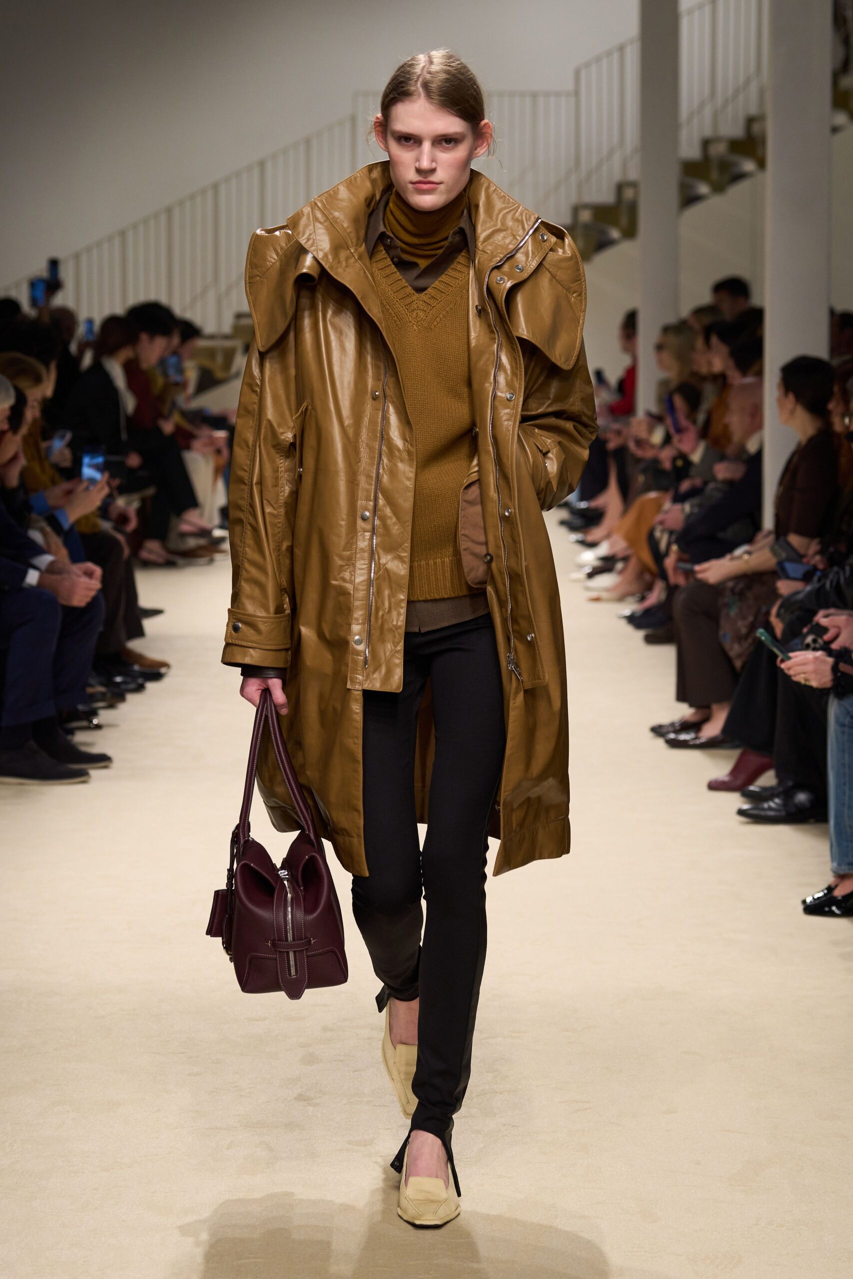 brown wool long-sleeve turtleneck fitted sweater