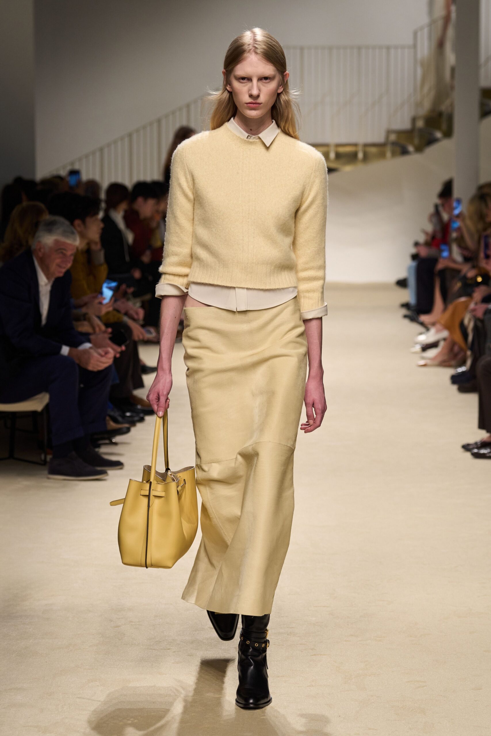 beige silk fitted straight-leg skirt