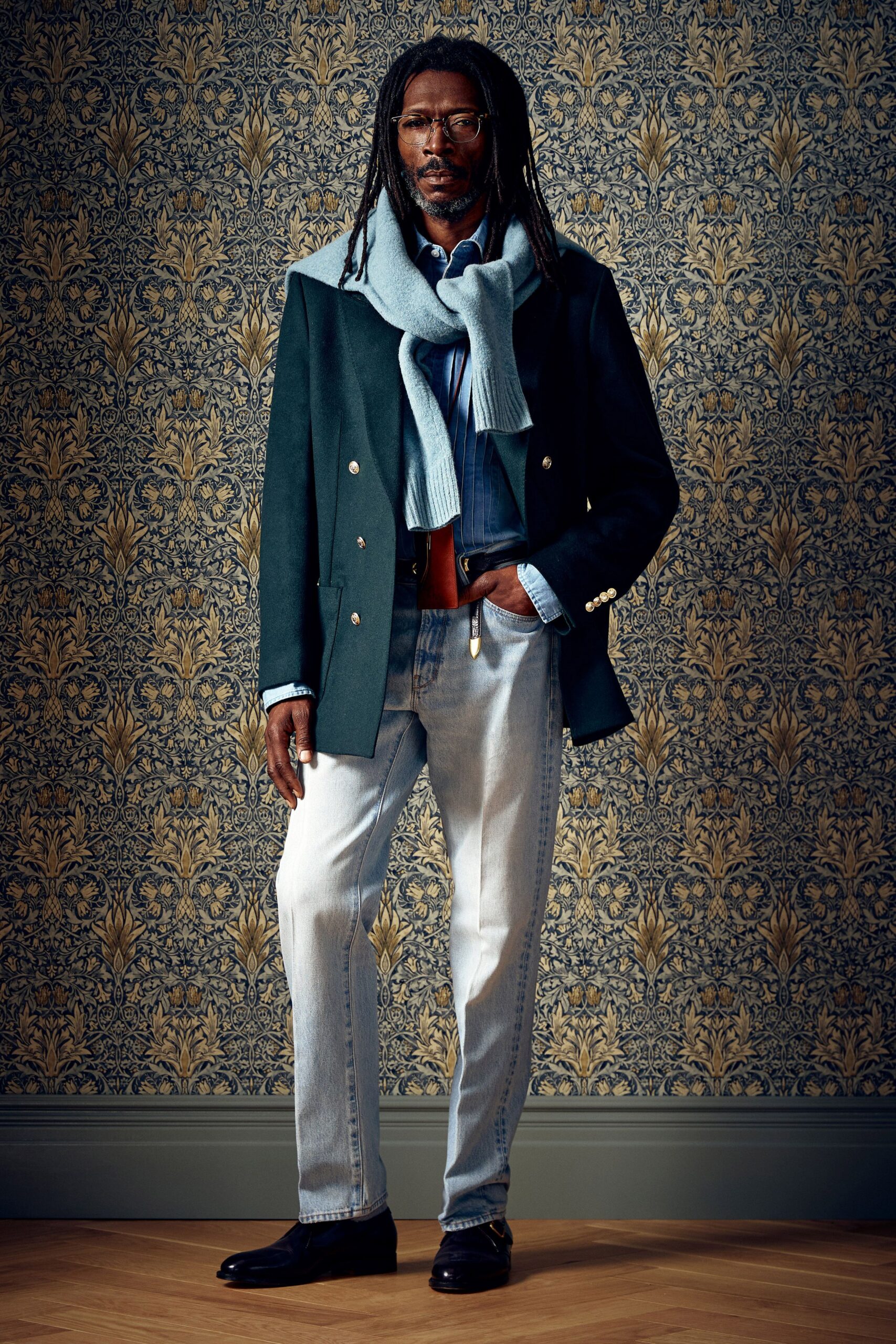 green wool long-sleeve collared structured buttoned coat