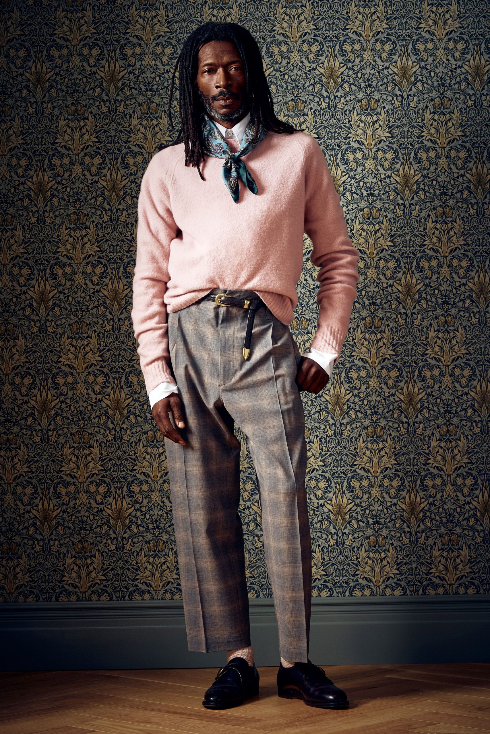 pink wool long-sleeve collared fitted sweater