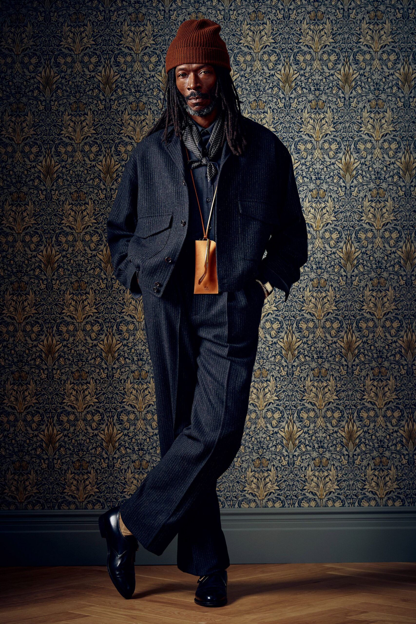 black wool long-sleeve collared relaxed buttoned jacket