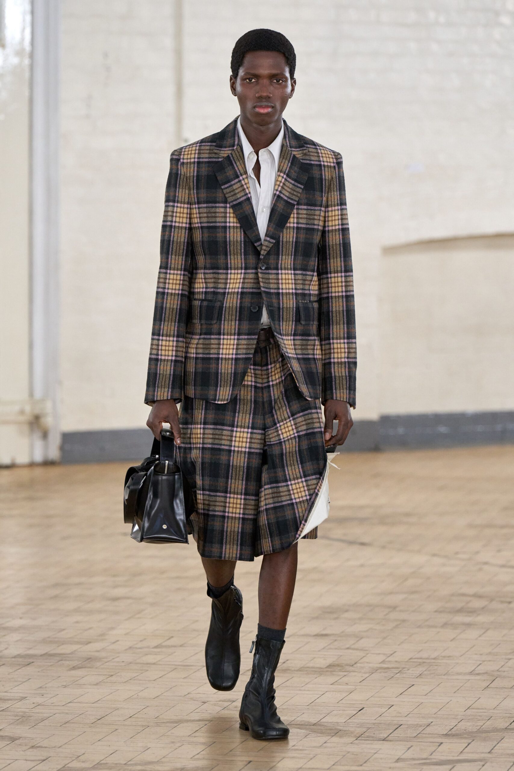 checked blazer and shorts outfit