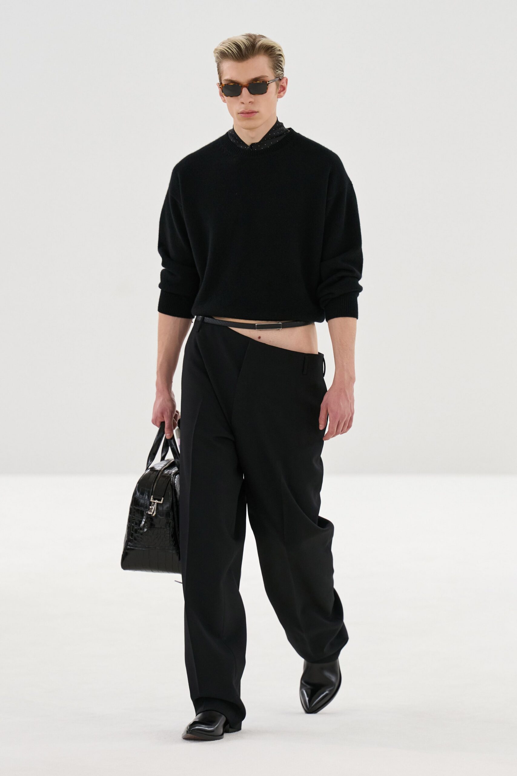 black wool short-sleeve v-neck relaxed cropped sweater