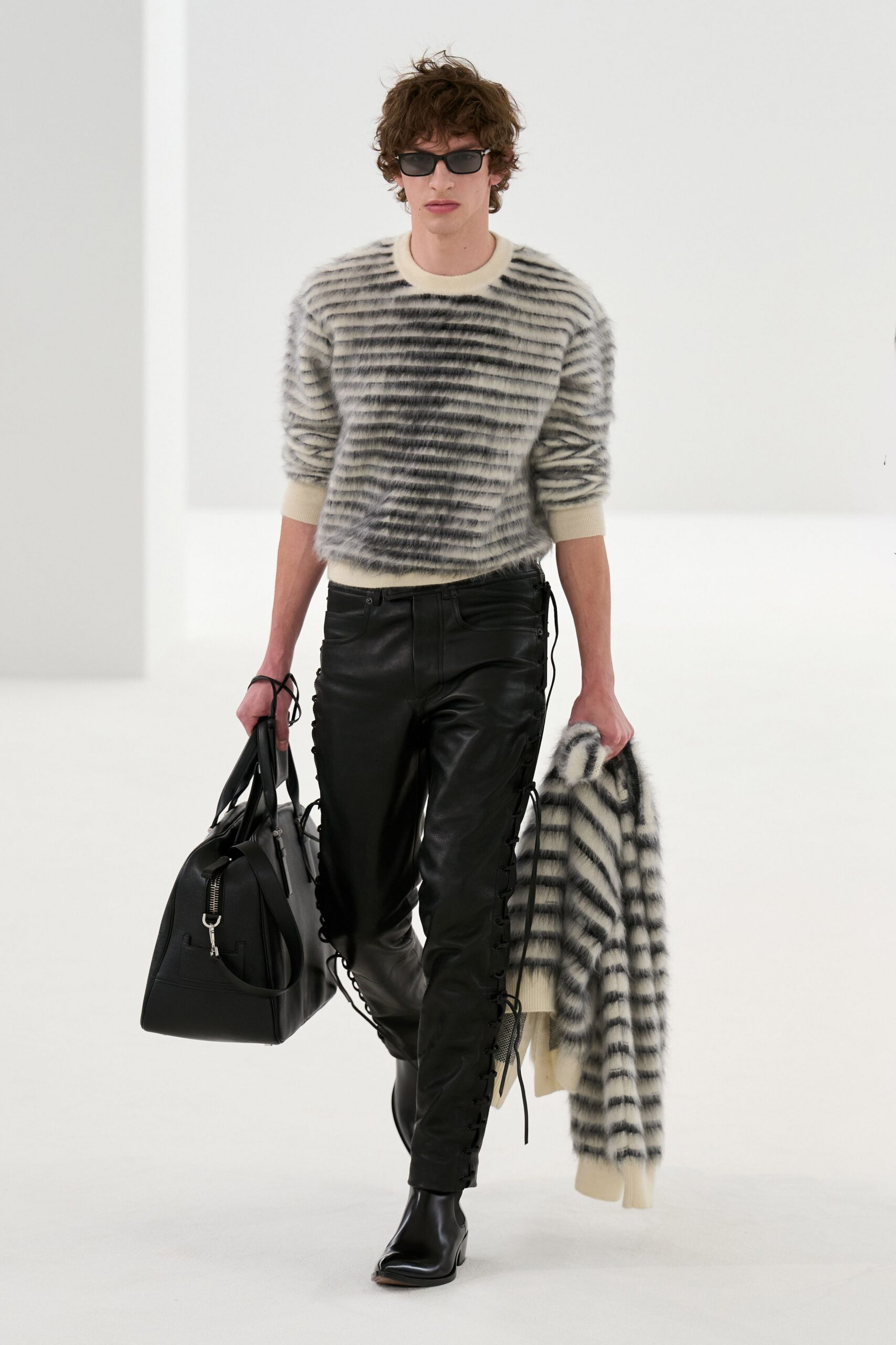 black leather slim zippered pants