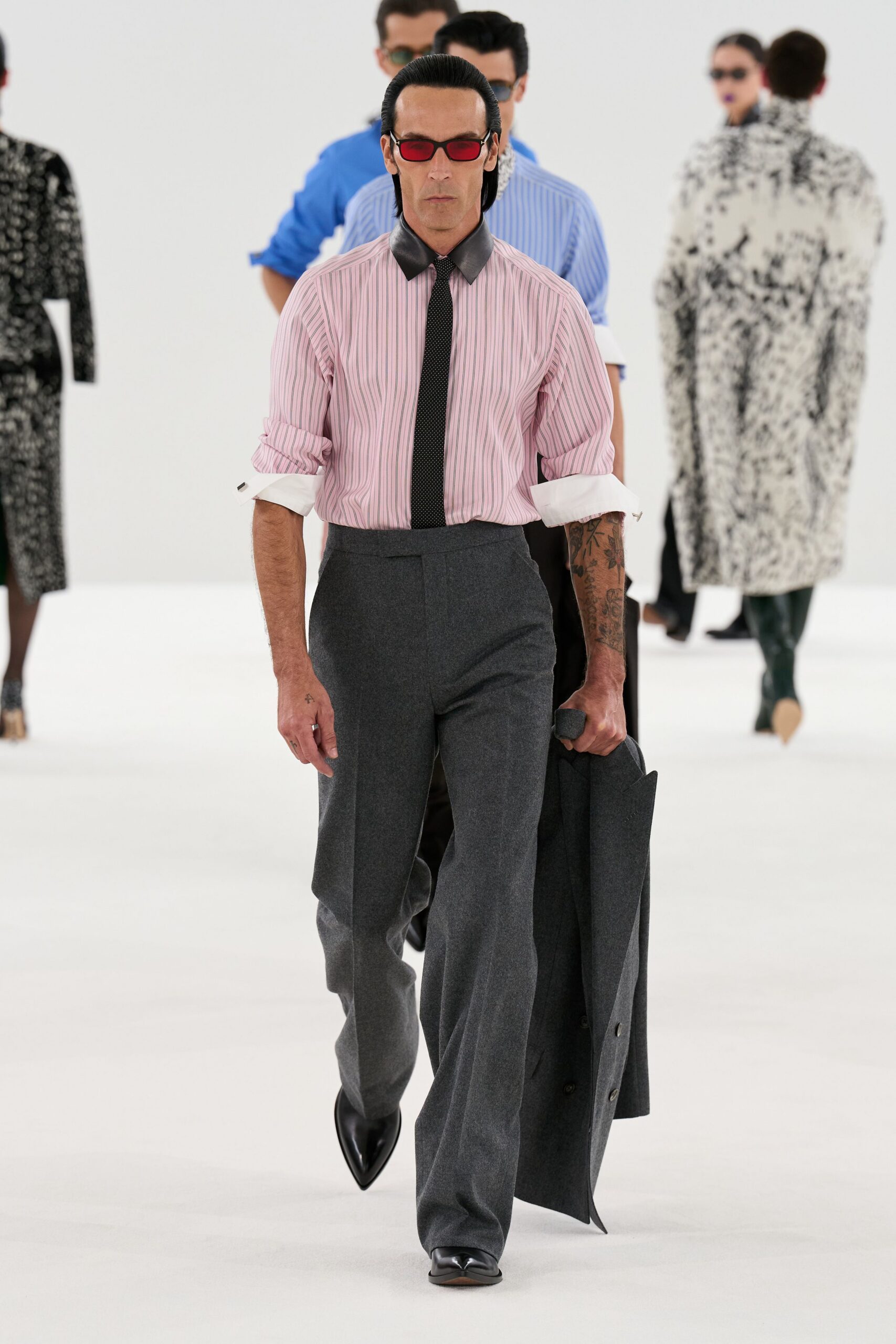 pink cotton long-sleeve collared fitted striped shirt