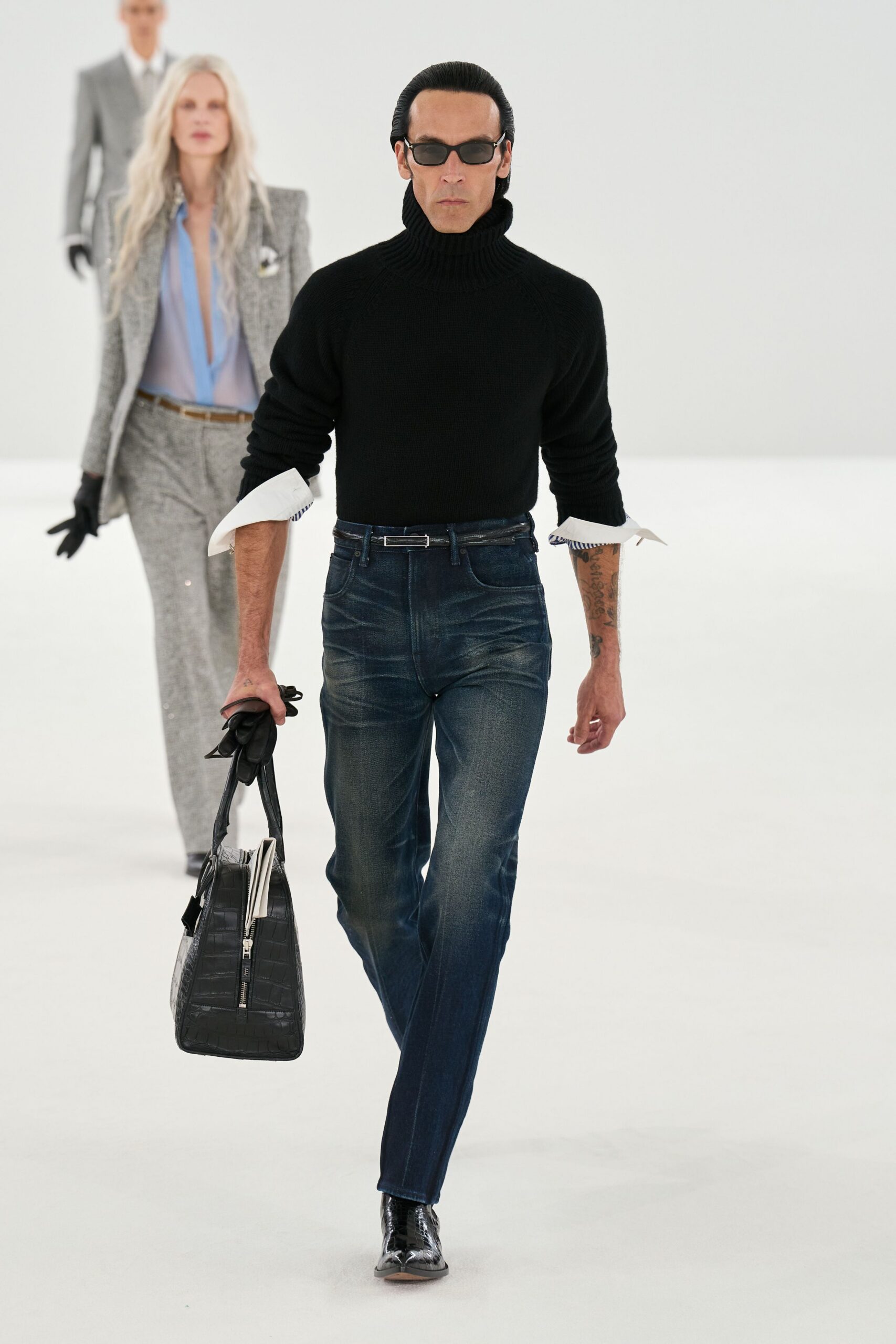 blue denim slim straight-leg jeans