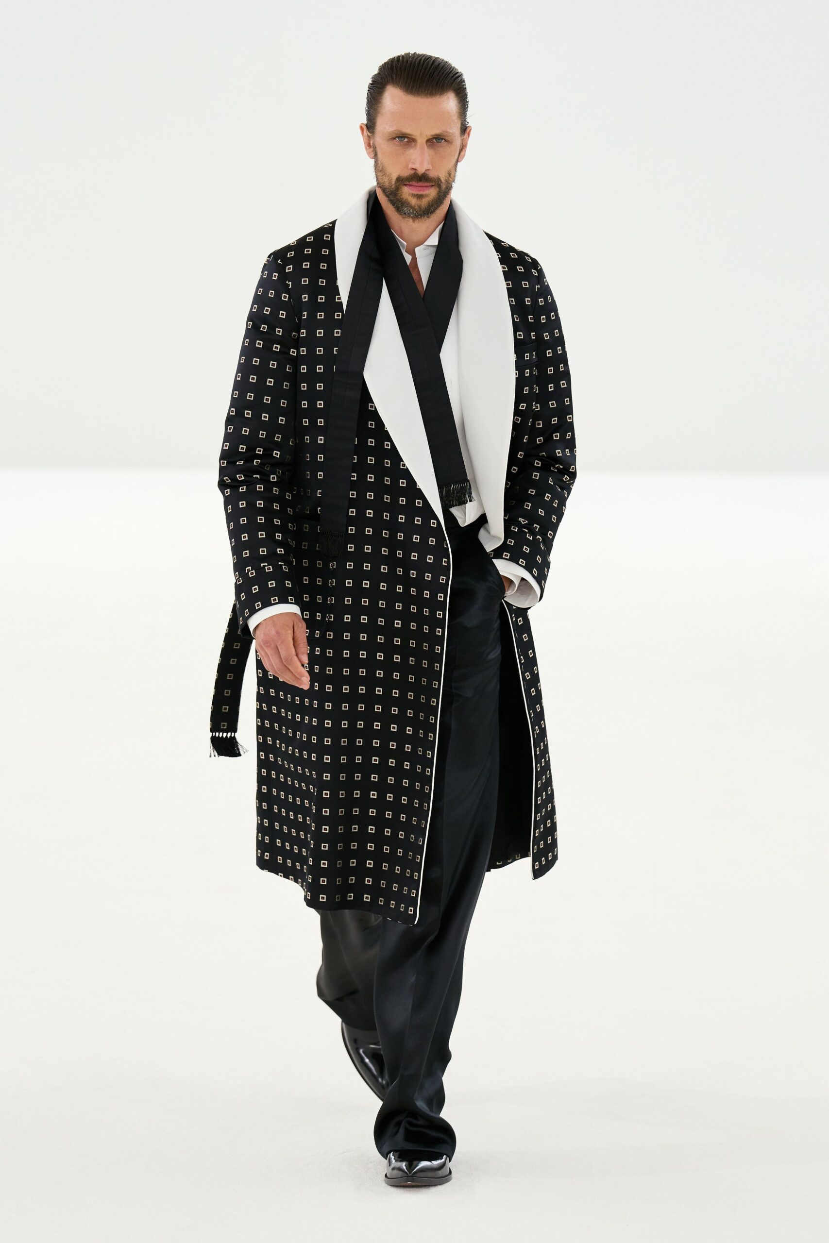 black silk long-sleeve collared relaxed buttoned printed coat