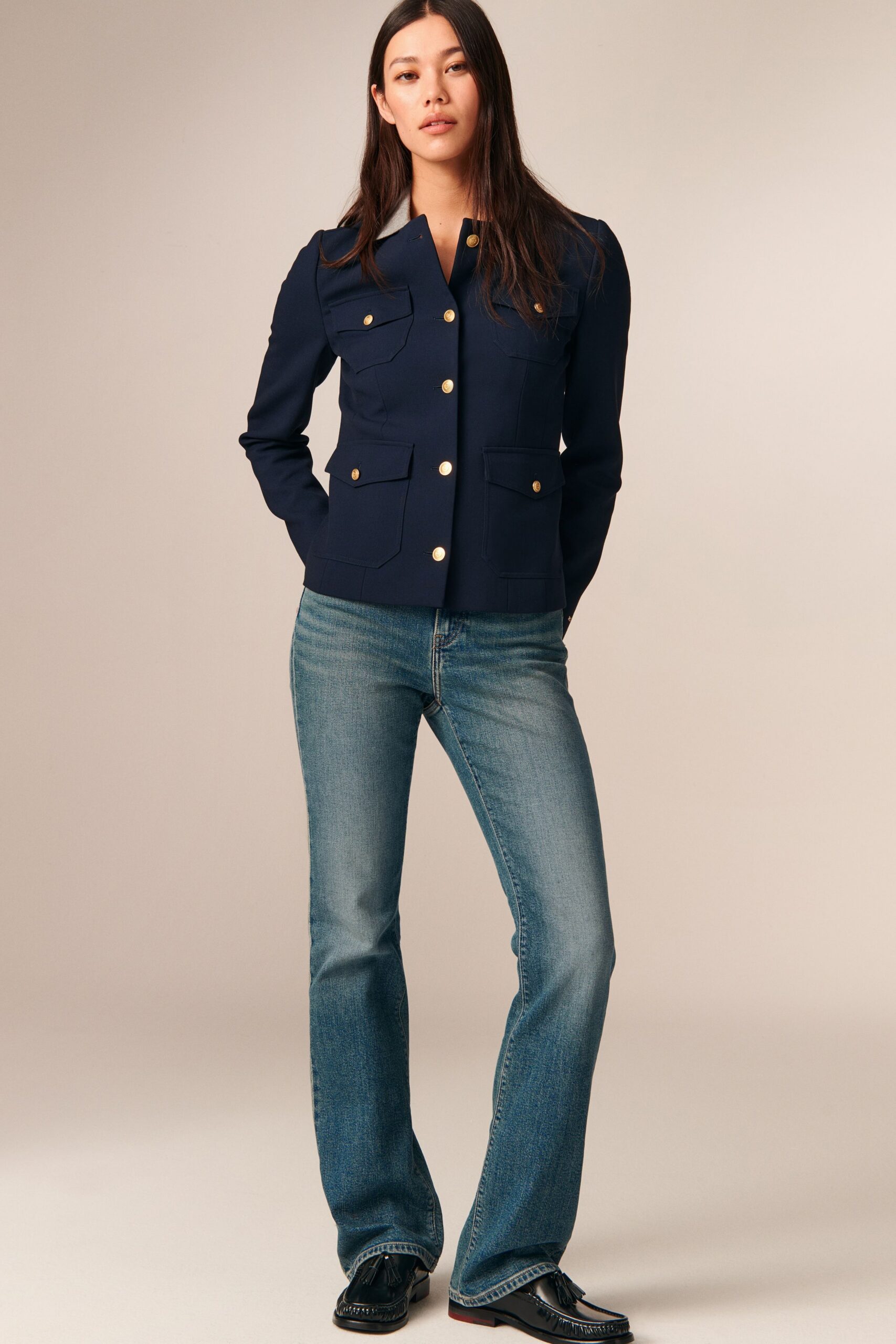 blue cotton long-sleeve collared fitted buttoned pockets jacket