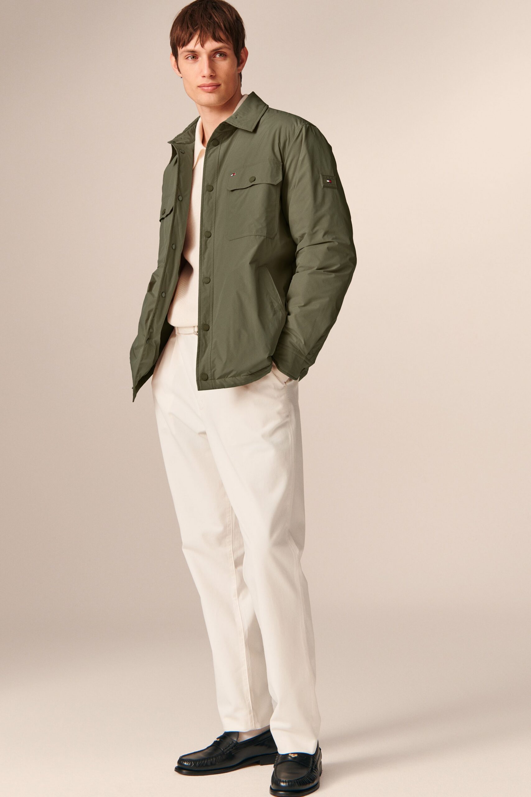 green cotton long-sleeve collared relaxed buttoned pockets jacket