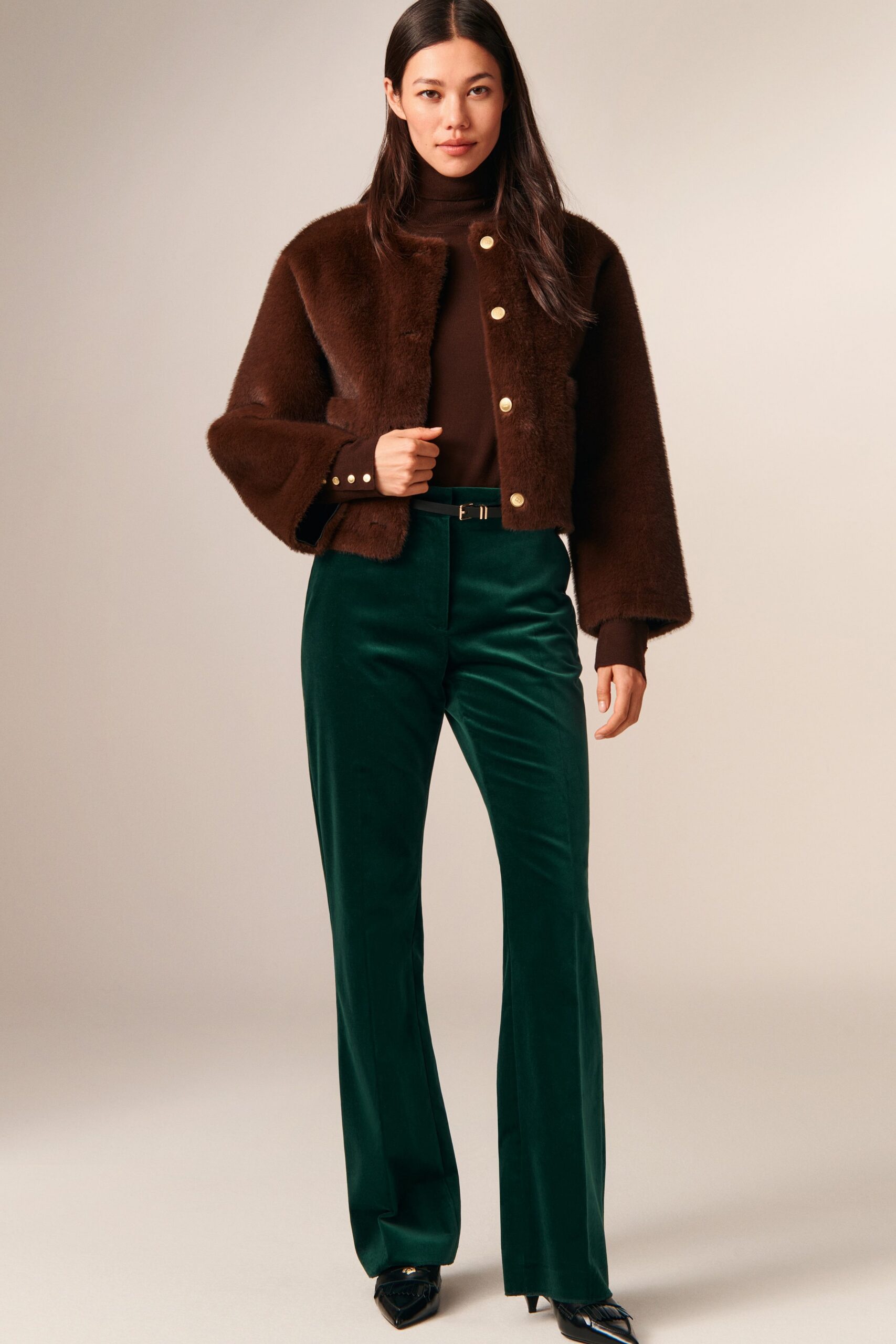 brown fur long-sleeve collared fitted buttoned jacket