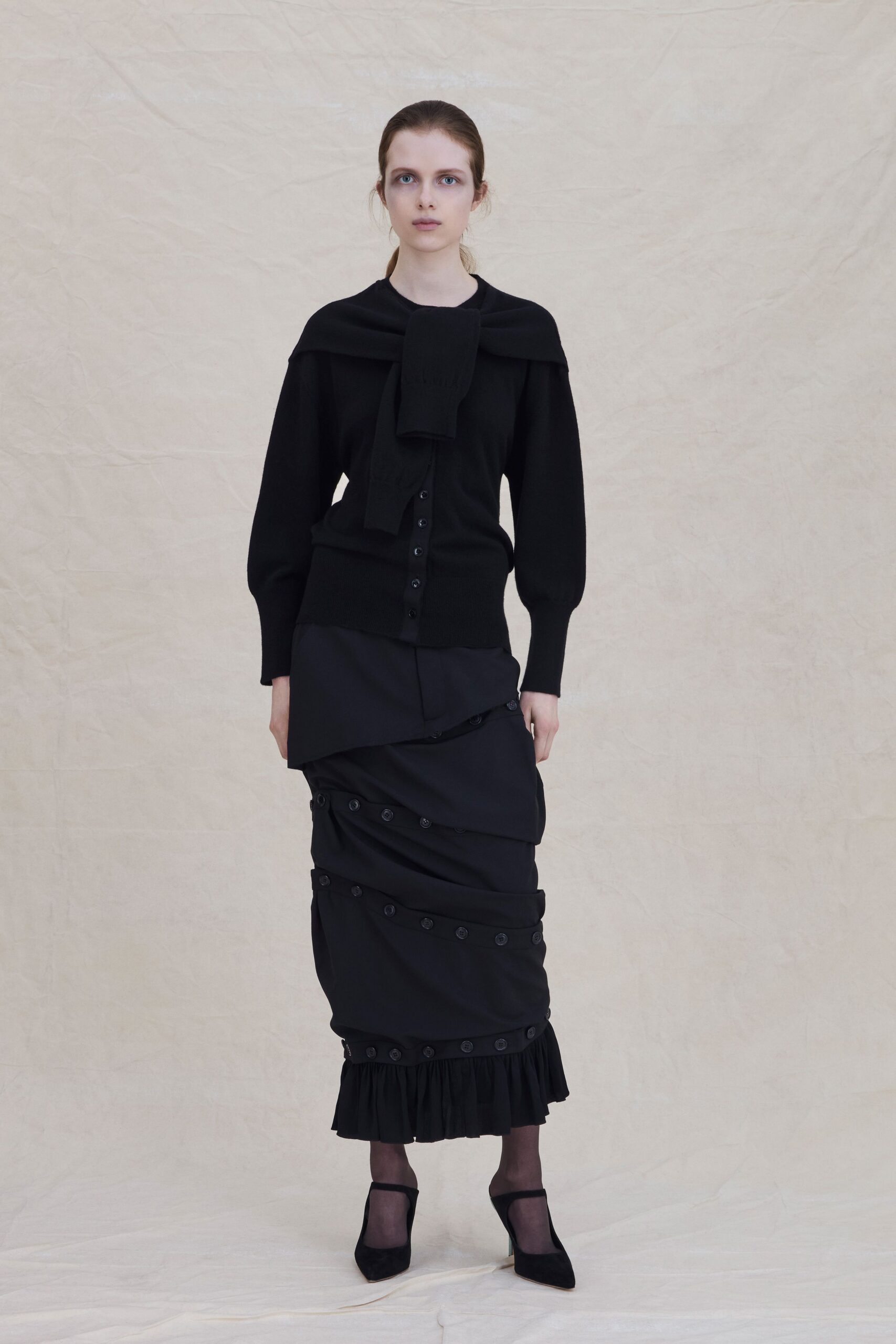 black cotton long-sleeve collared fitted buttoned sweater