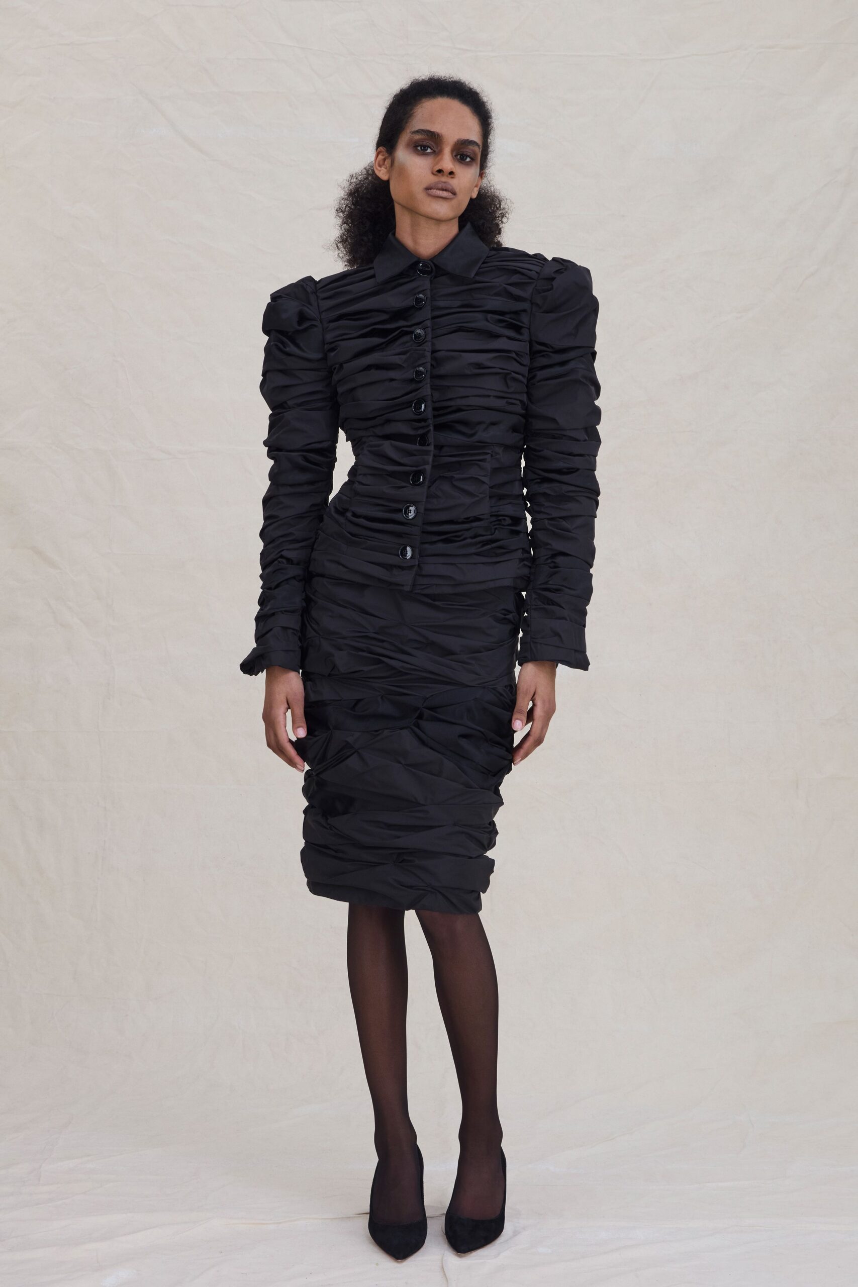 black ruched midi dress with heels