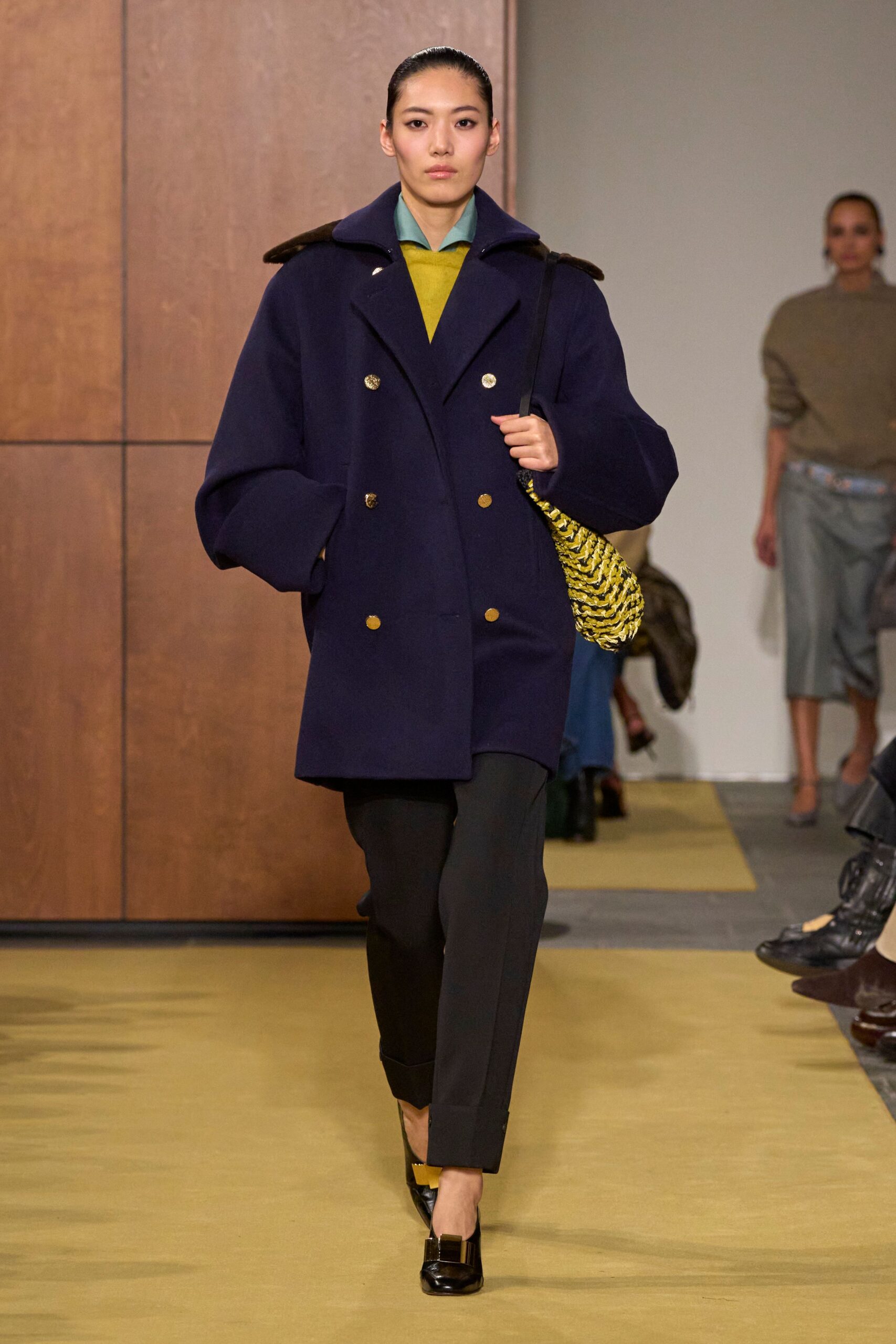 blue wool long-sleeve double-breasted structured buttoned coat