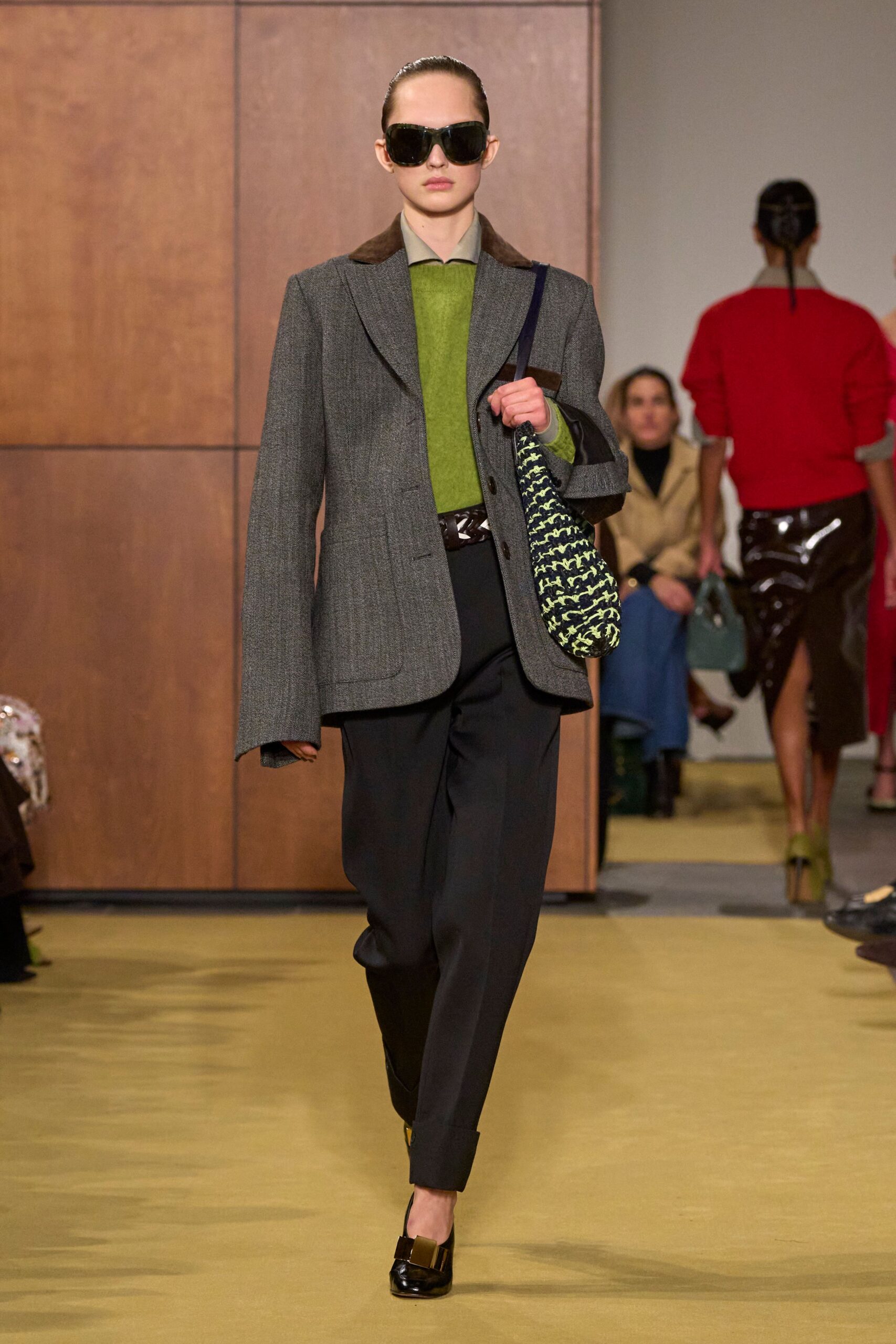 green cotton long-sleeve collared fitted top