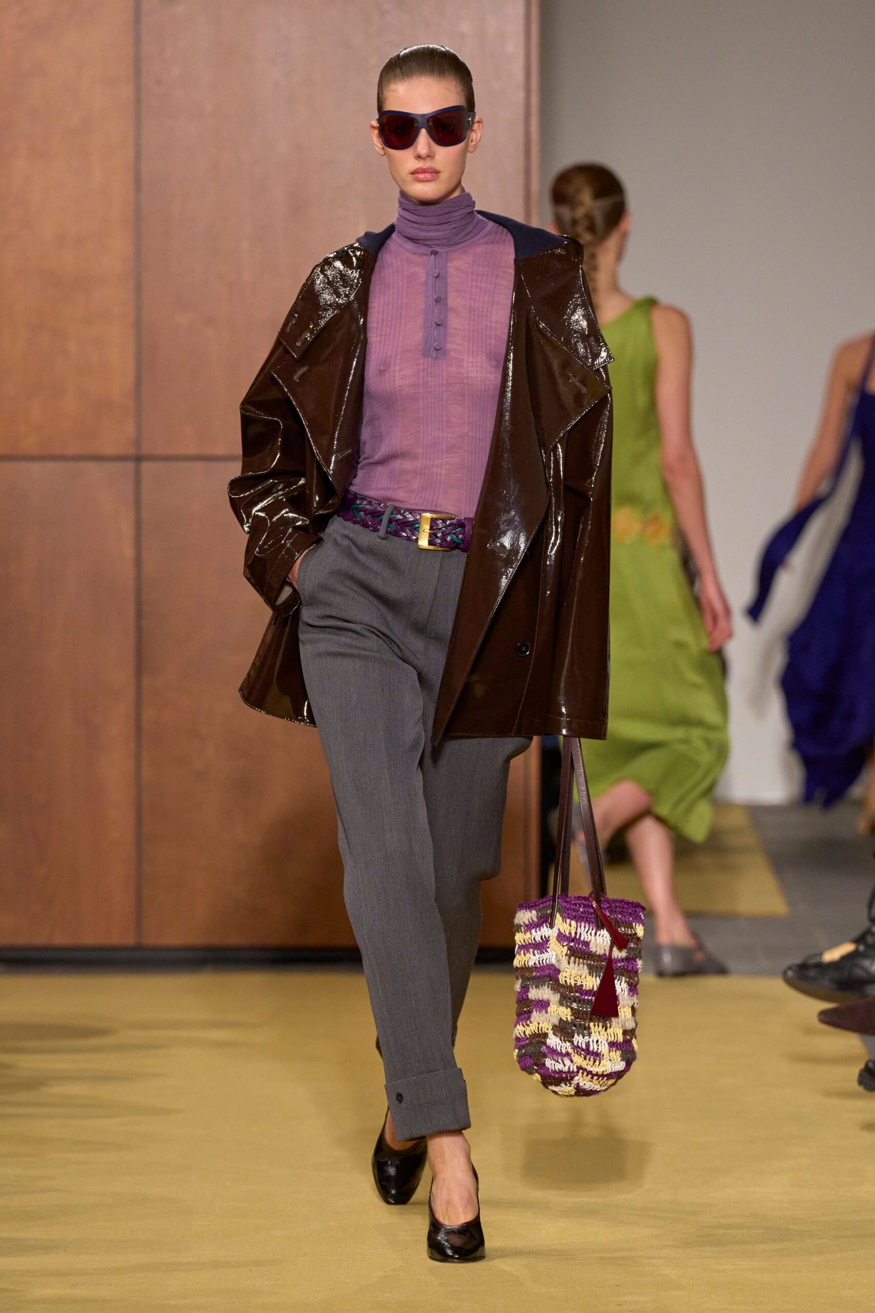 purple cotton long-sleeve collared fitted shirt