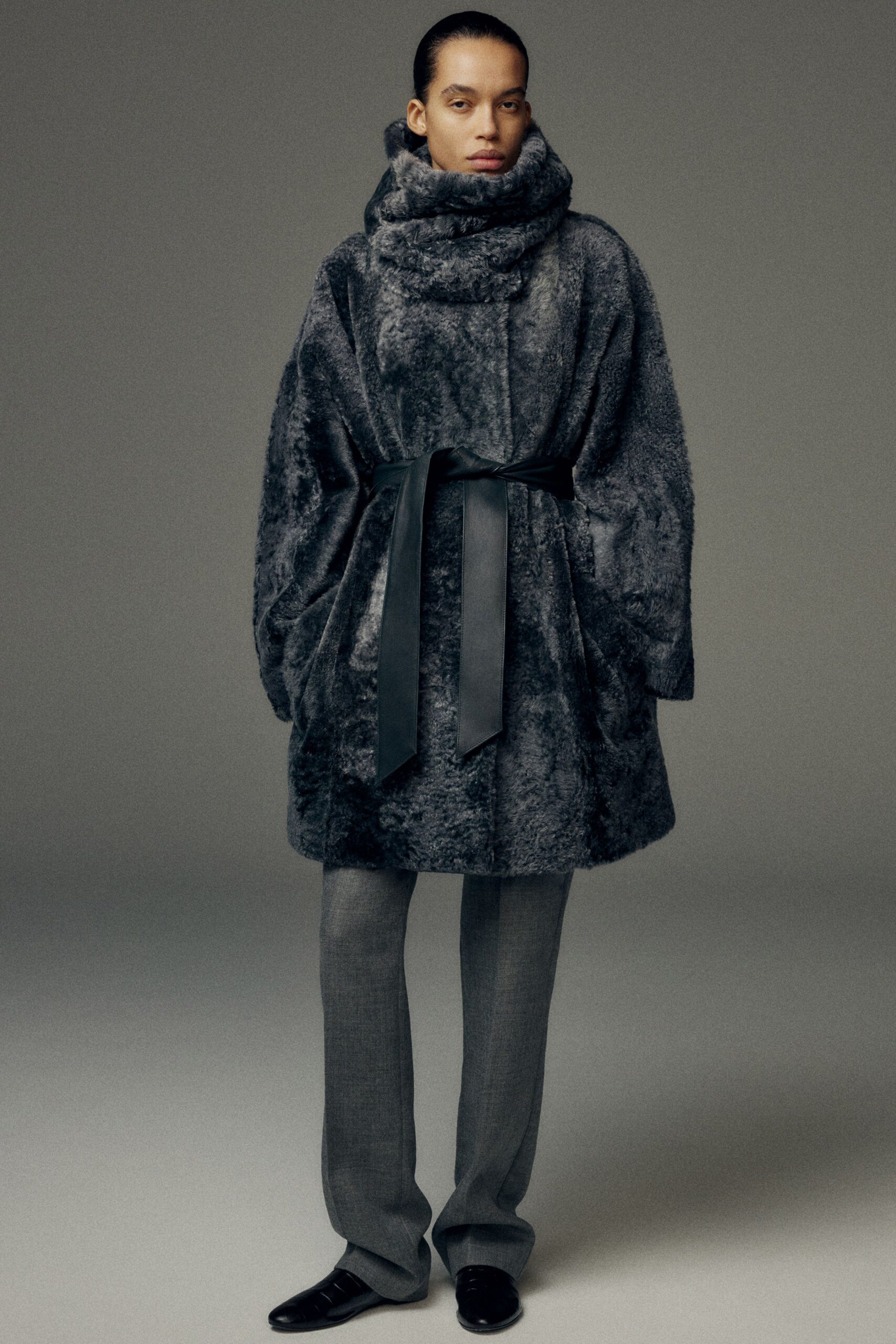 gray faux-fur long-sleeve collared relaxed belted coat