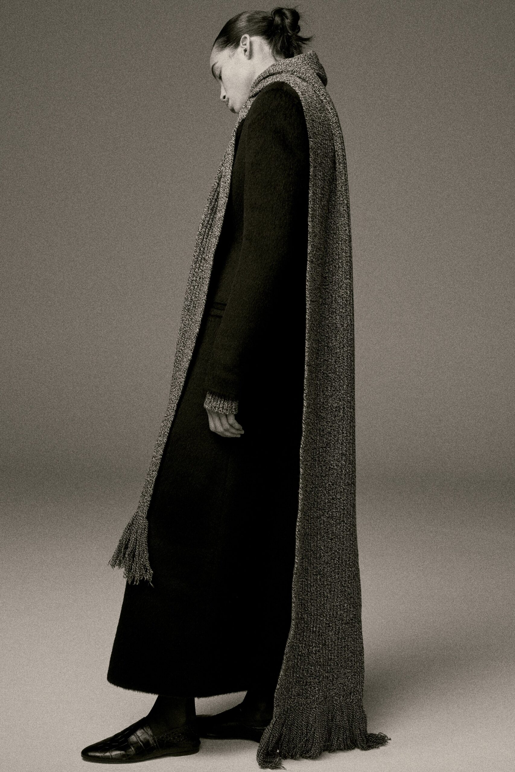 gray wool relaxed fringed scarf