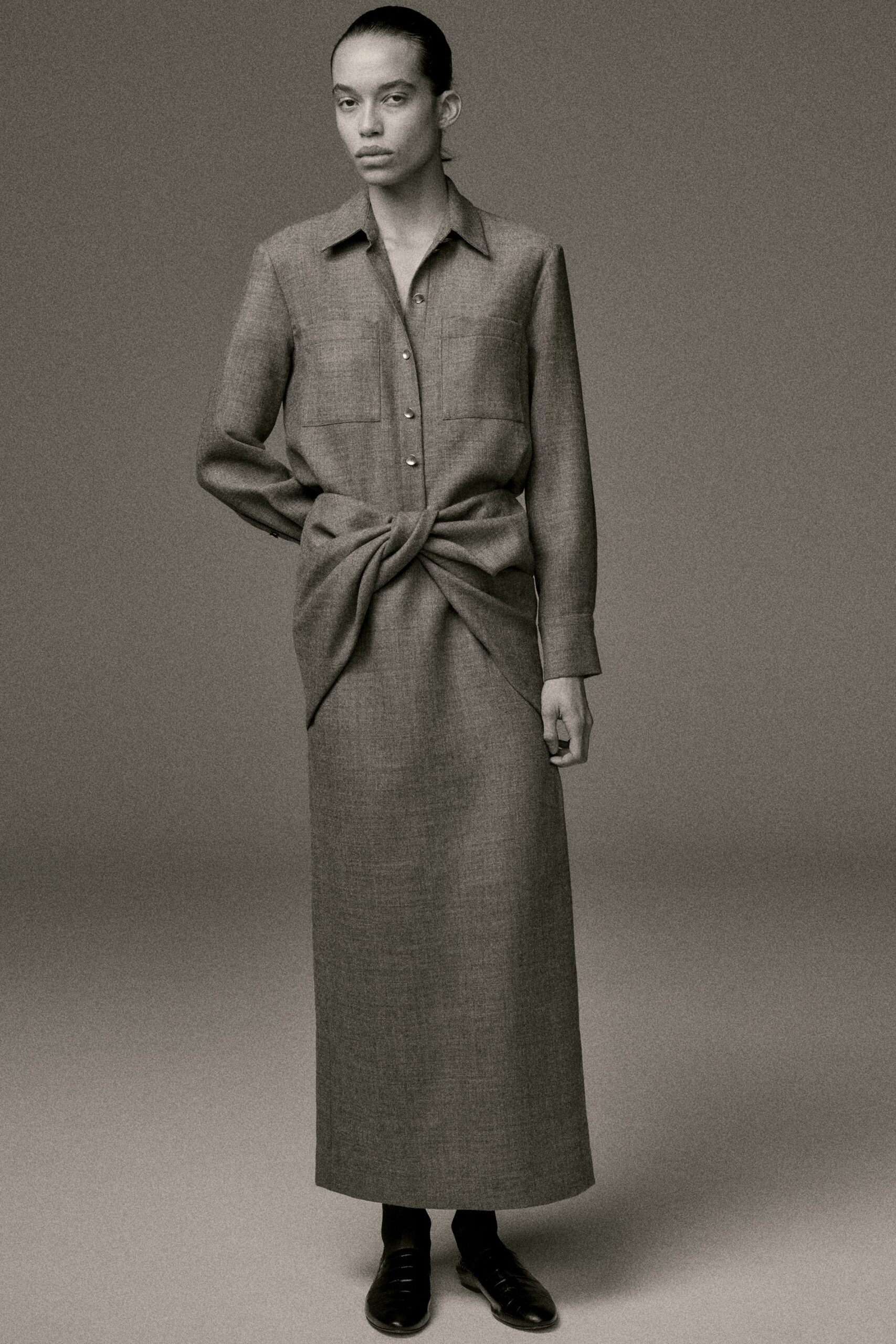 gray wool long-sleeve collared fitted buttoned draped shirt-dress