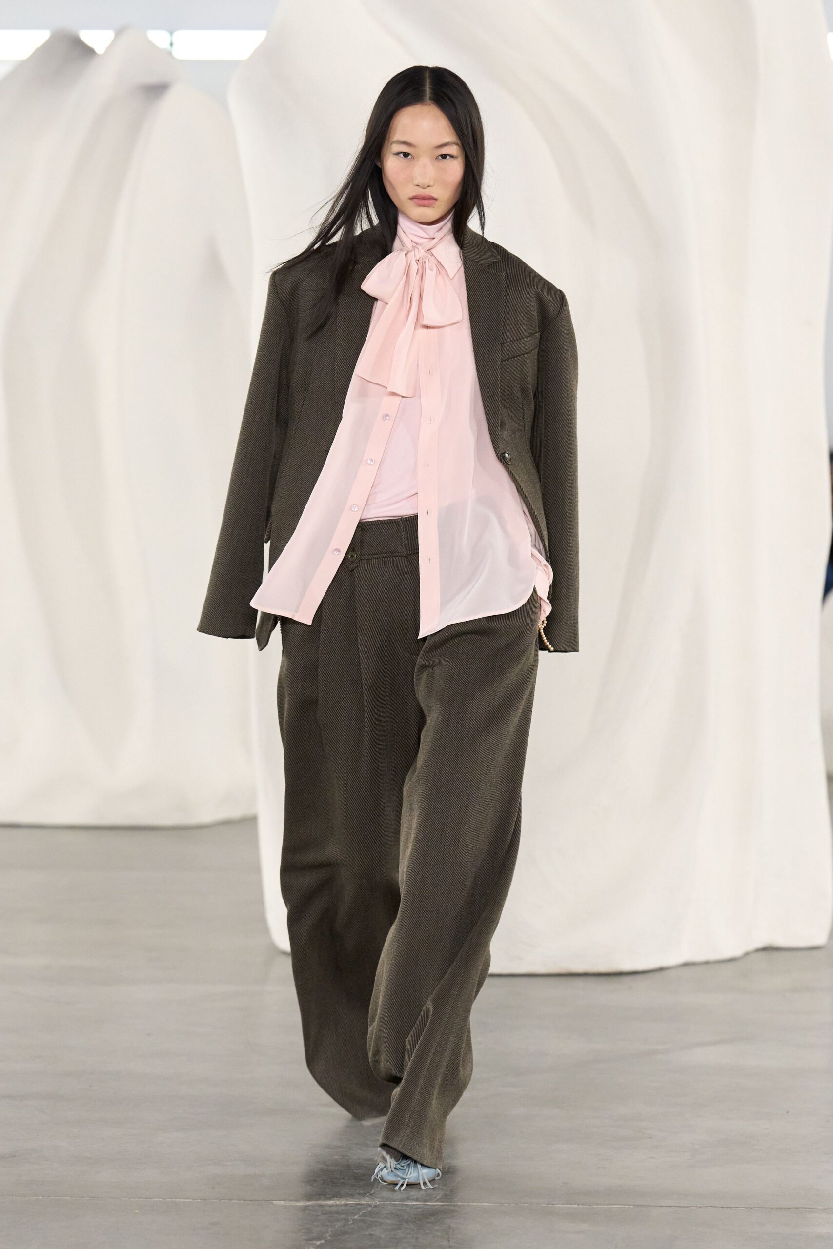 brown wool long-sleeve collared tailored blazer