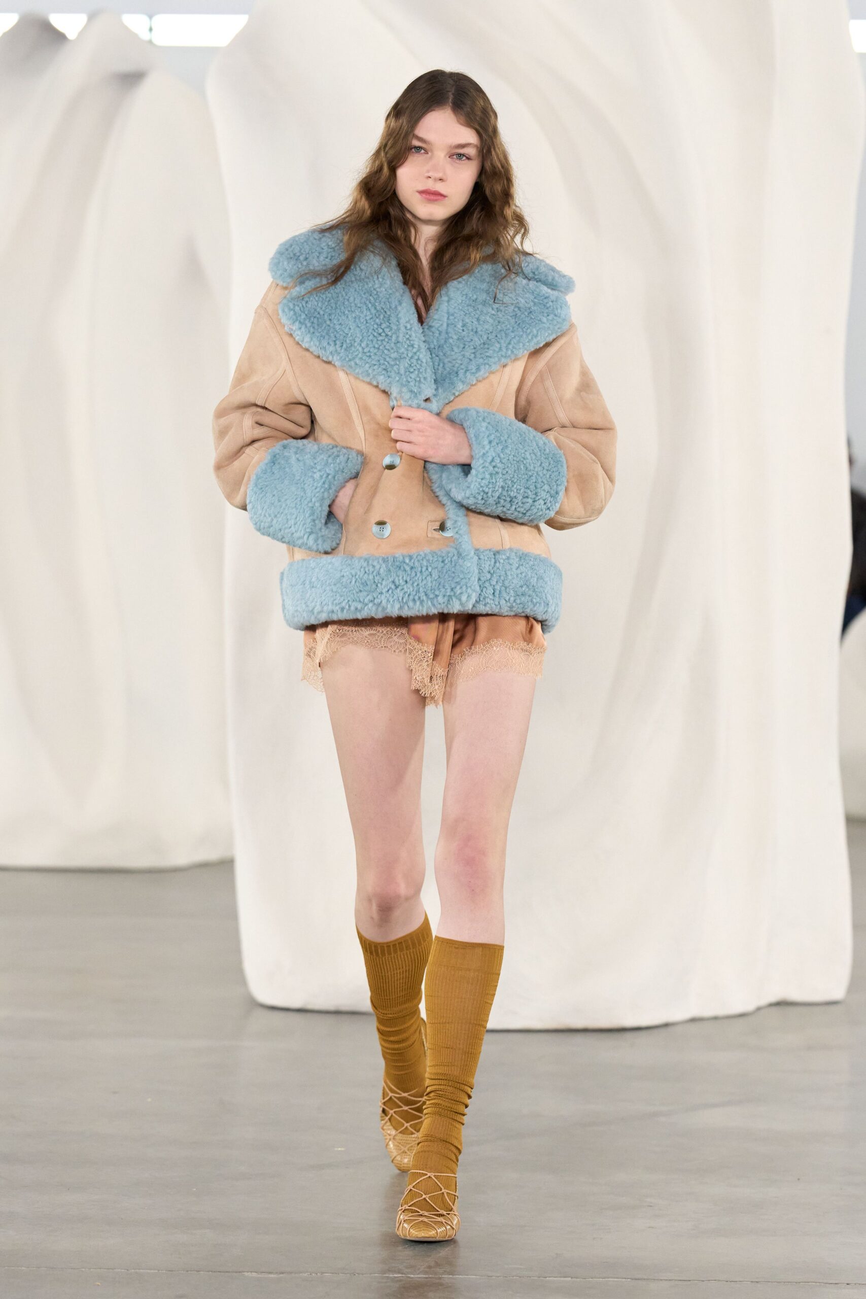 beige faux-fur long-sleeve collared relaxed jacket