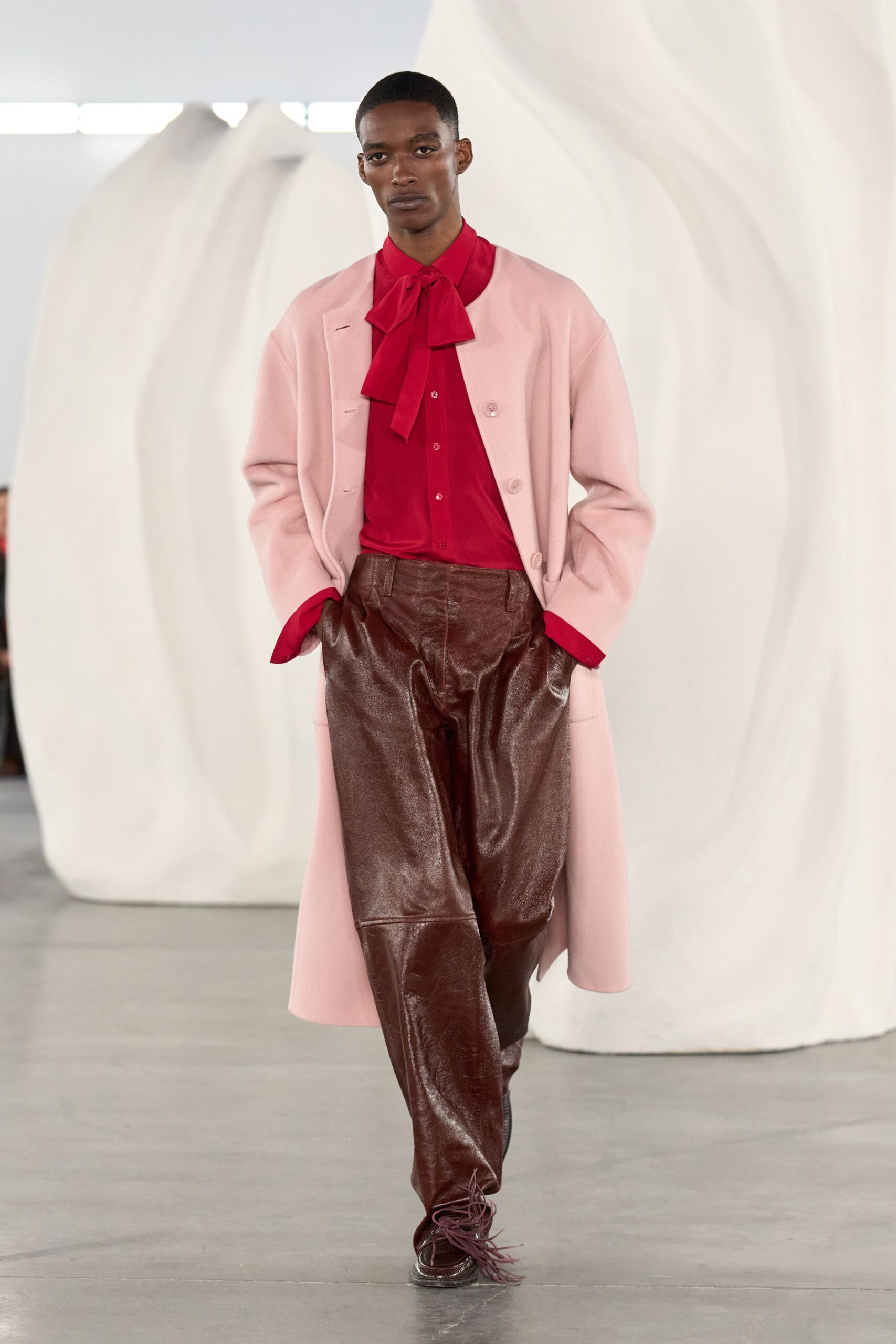 pink wool long-sleeve collared relaxed buttoned midi coat