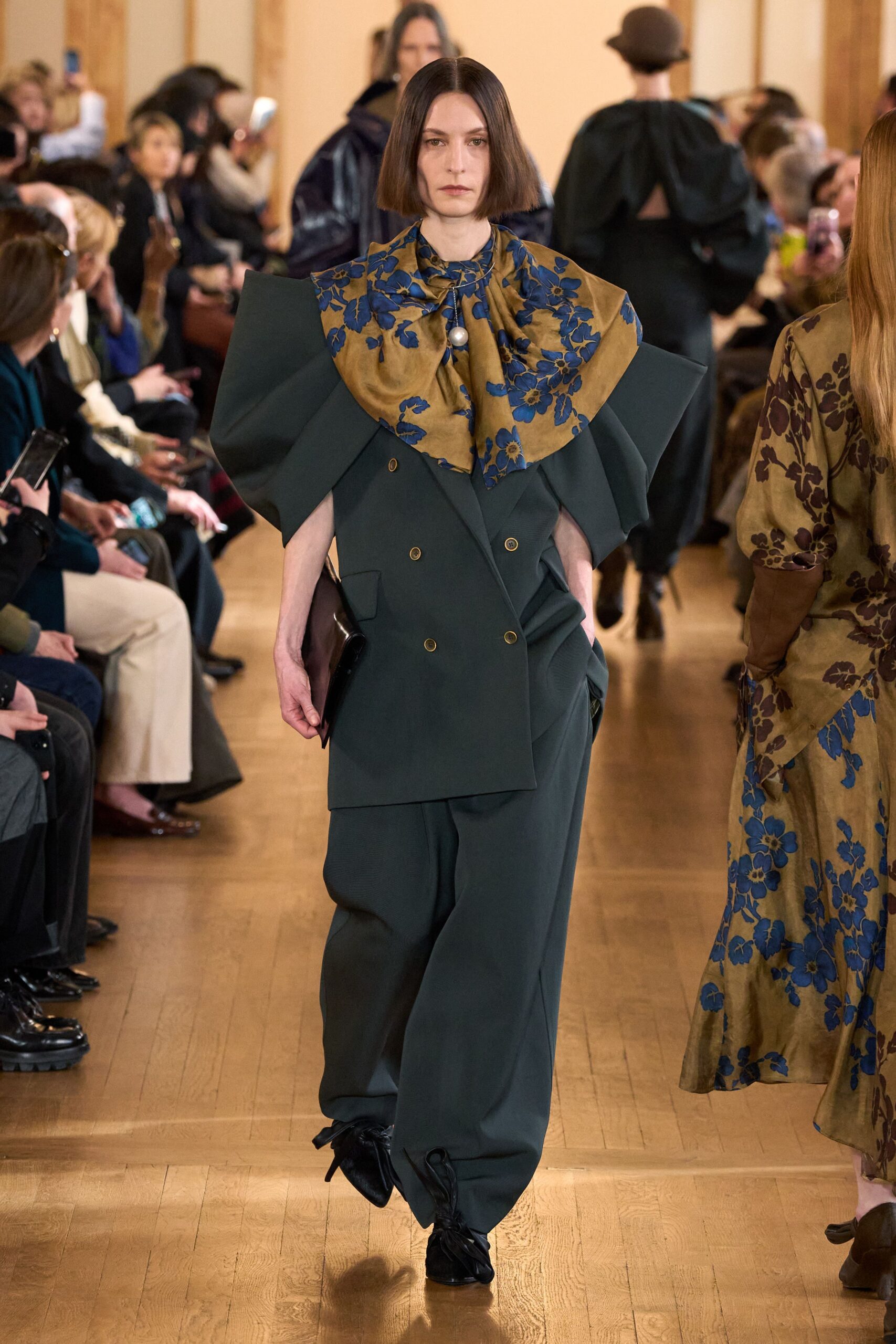 green cotton long-sleeve collared relaxed floral layered jacket