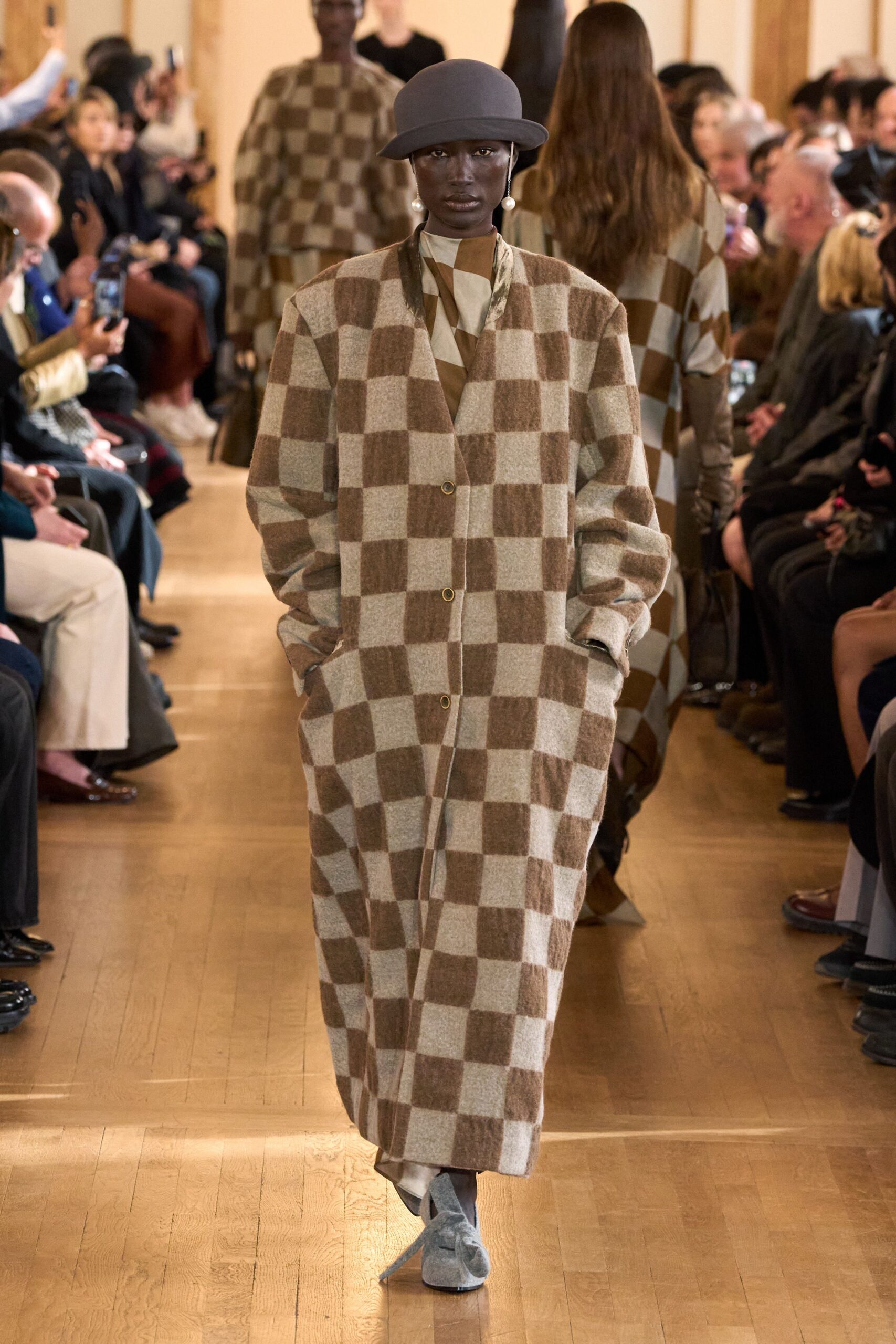 brown wool long-sleeve collared relaxed checked maxi coat