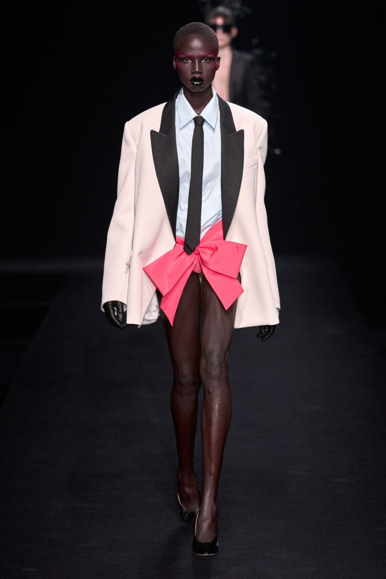 Valentino Spring 2023 Couture