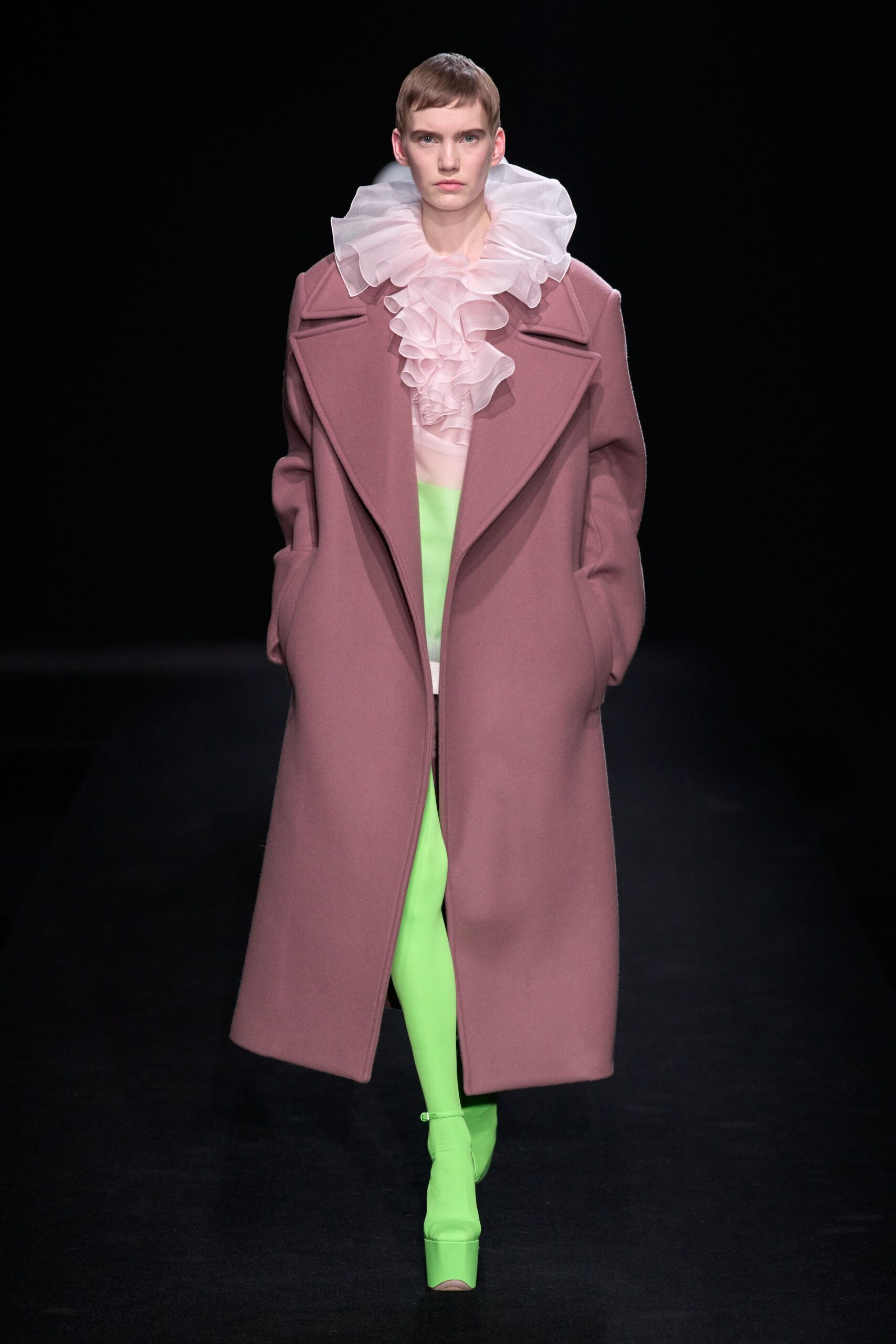 pink wool long-sleeve collared oversized draped coat