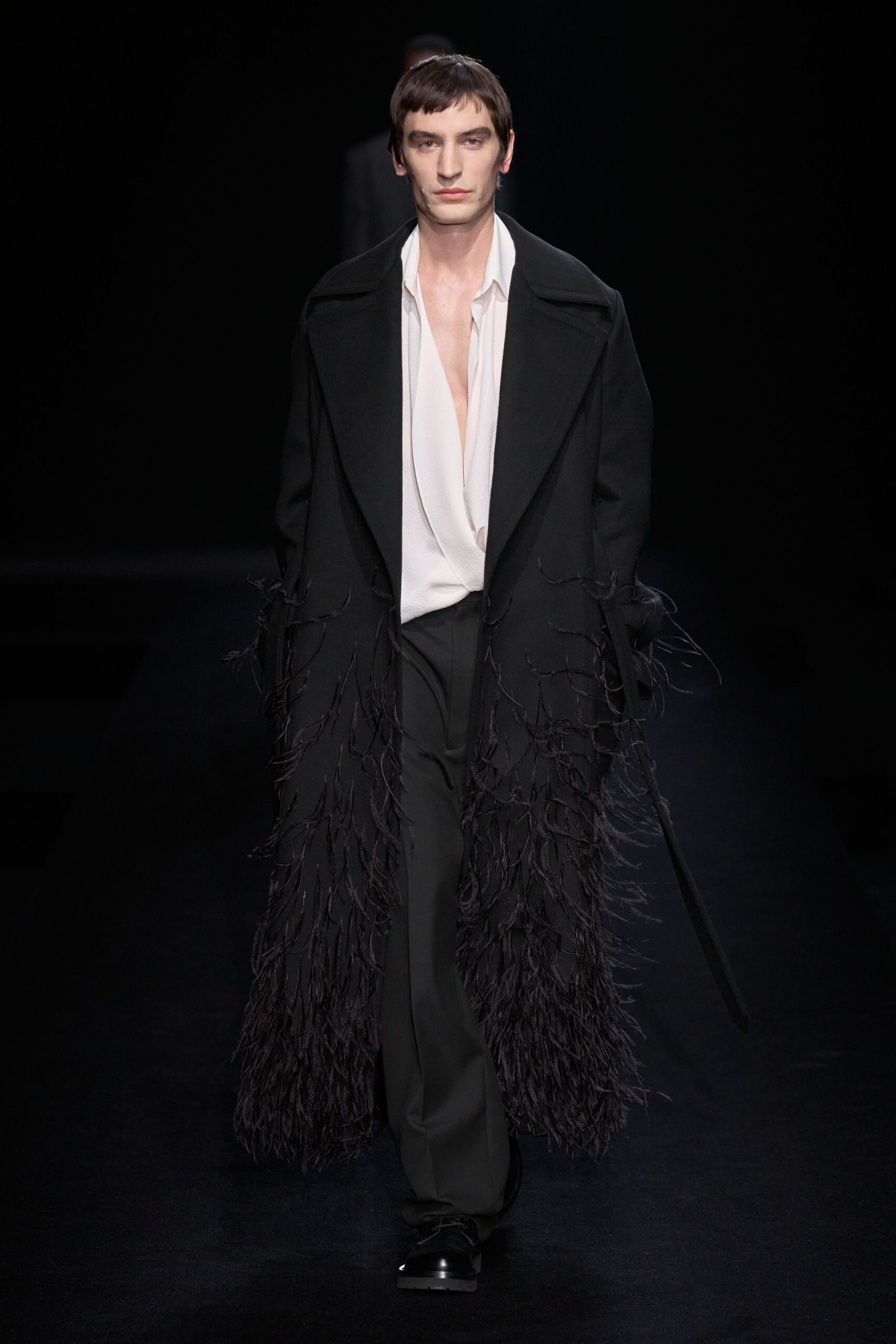 black wool long-sleeve collared relaxed fringed coat