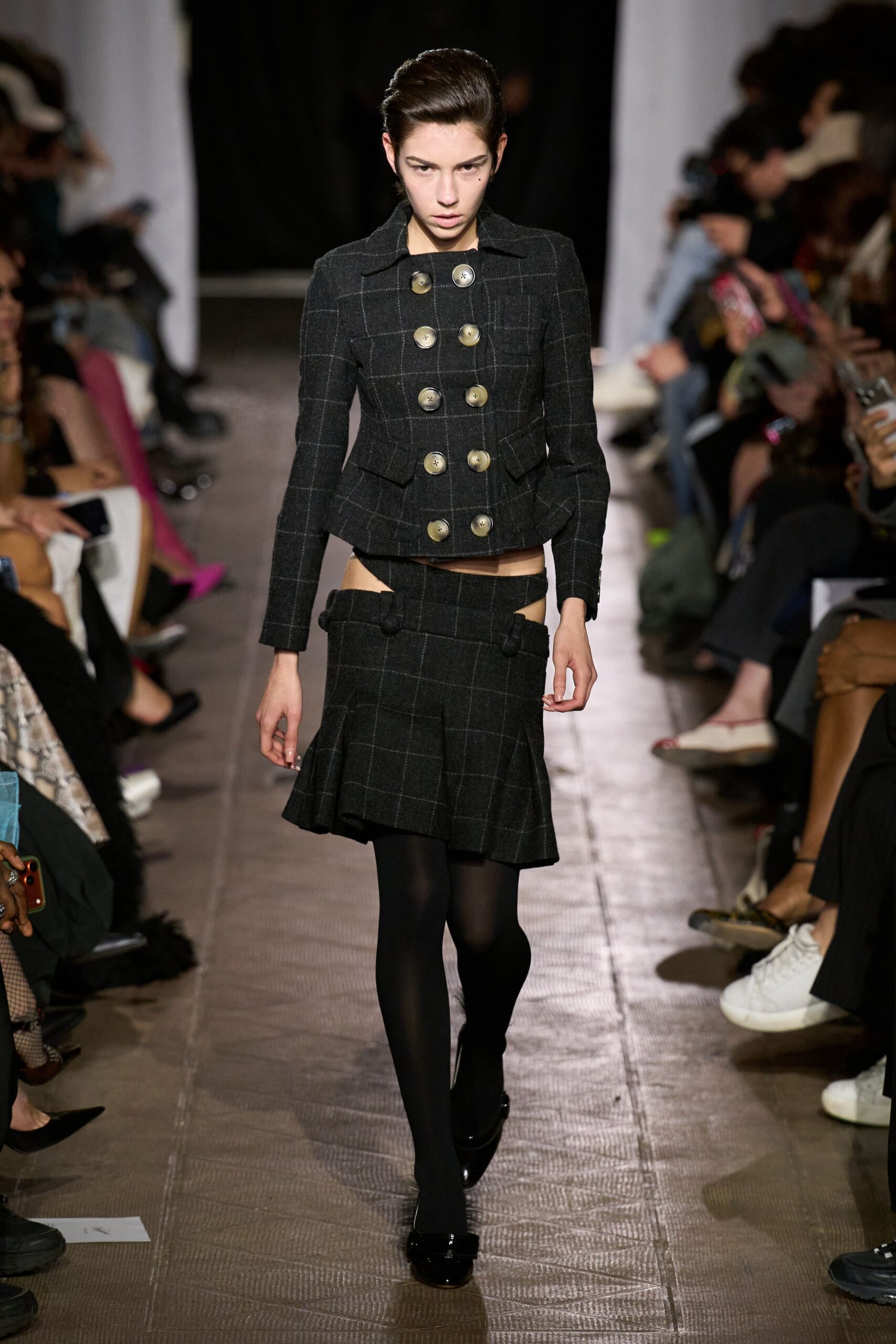 black wool long-sleeve collared fitted checked buttoned jacket